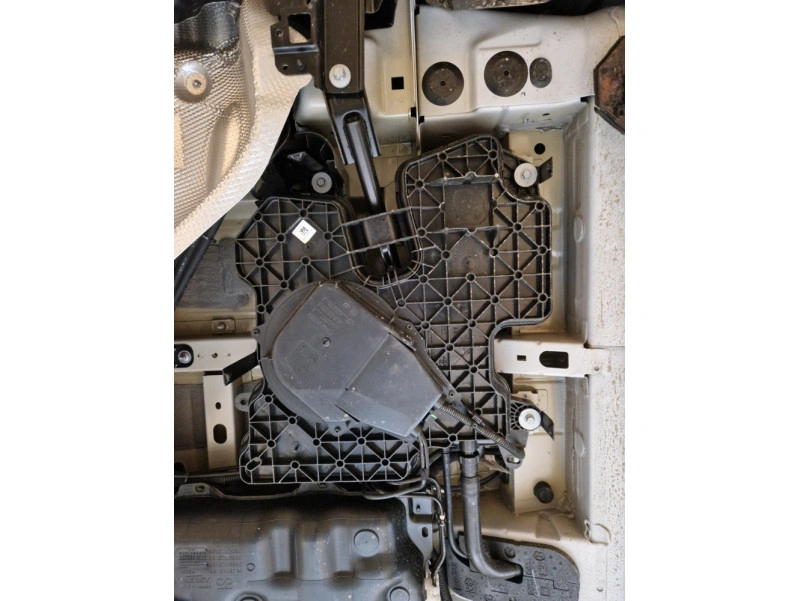 Bunnplate stål Citroen SpaceTourer / Opel Zafira Life / Peugeot Traveller / Toyota Proace Verso 2016 -> | AdBlue-deksel - Beskyttelse deksel under AdBlue-systemet – bilde 5