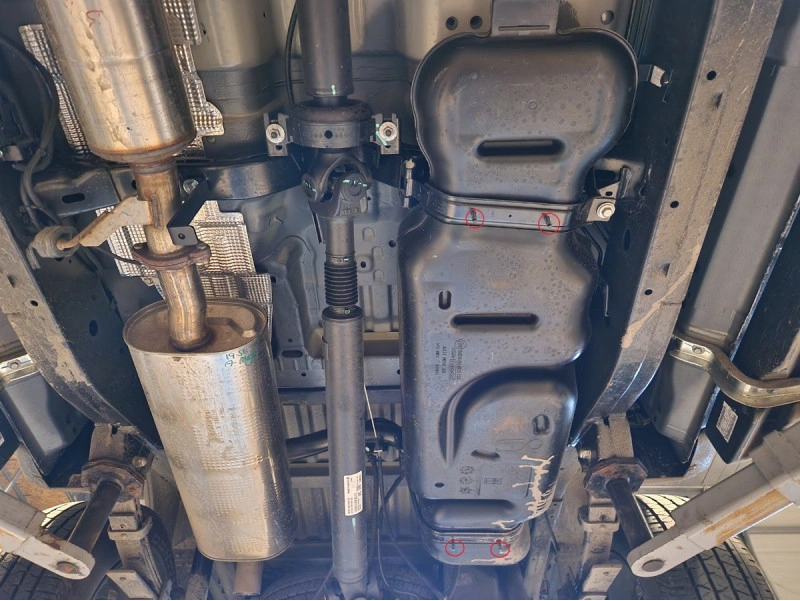 Bunnplate stål Ford Ranger 2011 -> / Vw Amarok 2022 -> | Drivstofftankdeksel - Beskyttelse deksel under dieseltank – bilde 2