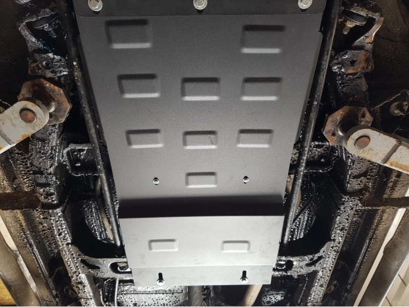 Bunnplate stål Nissan Terrano II 1992 - 2007 | Girkassedeksel - Beskyttelse deksel under girkasse – bilde 3