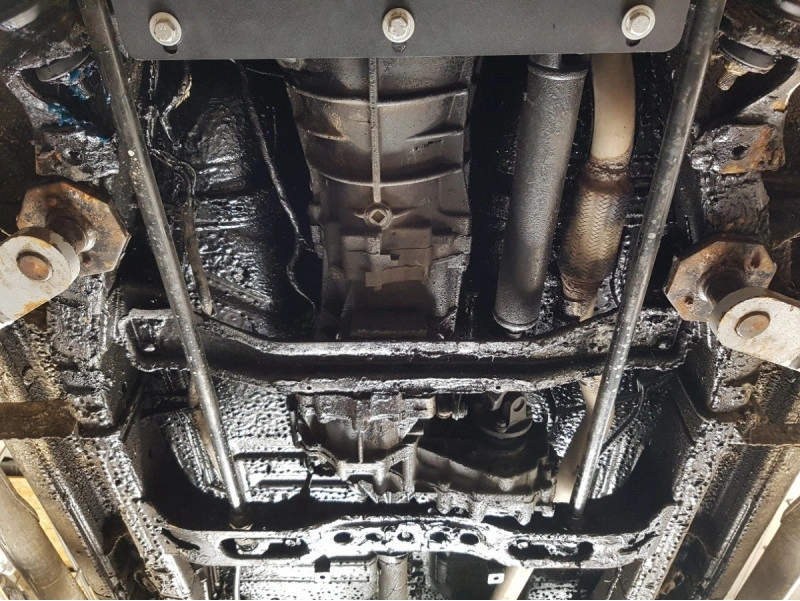 Bunnplate stål Nissan Terrano II 1992 - 2007 | Girkassedeksel - Beskyttelse deksel under girkasse – bilde 6