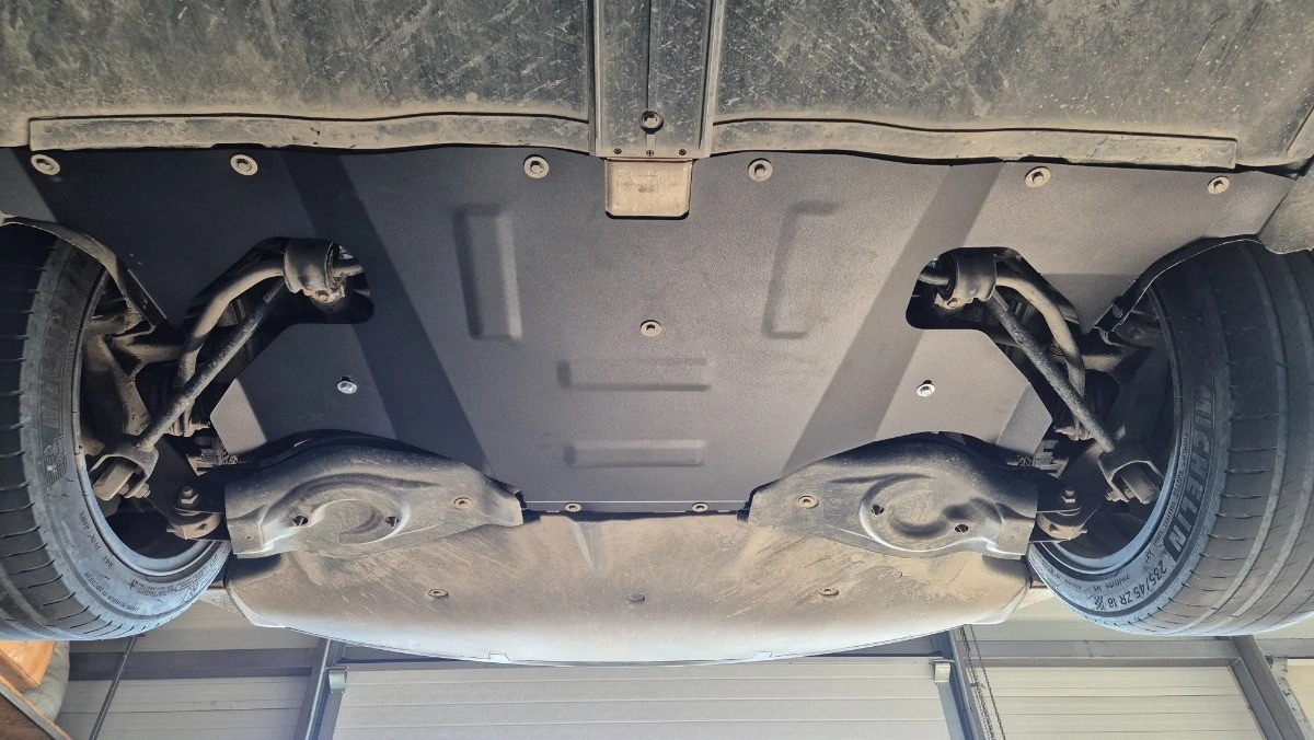 Bunnplate stål Tesla Model 3 2017 -> / Tesla Model Y 2020 - 2025 │ Elektrisk motor bak - AWD Beskyttelse deksel under elmotor Image 3
