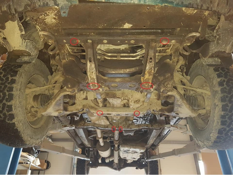 Bunnplate stål Toyota Hilux Revo 2016 -> | Girkassedeksel - Beskyttelse deksel under girkasse – bilde 3