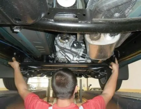 Bunnplate stål Volkswagen Amarok 2010 - 2022 | Girkassedeksel - Beskyttelse deksel under girkasse – bilde 7