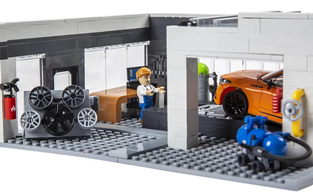 Byggesett Škoda Service Center Enyaq Coupé RS │ Byggeklosser Genuine® Building blocks – bilde 4