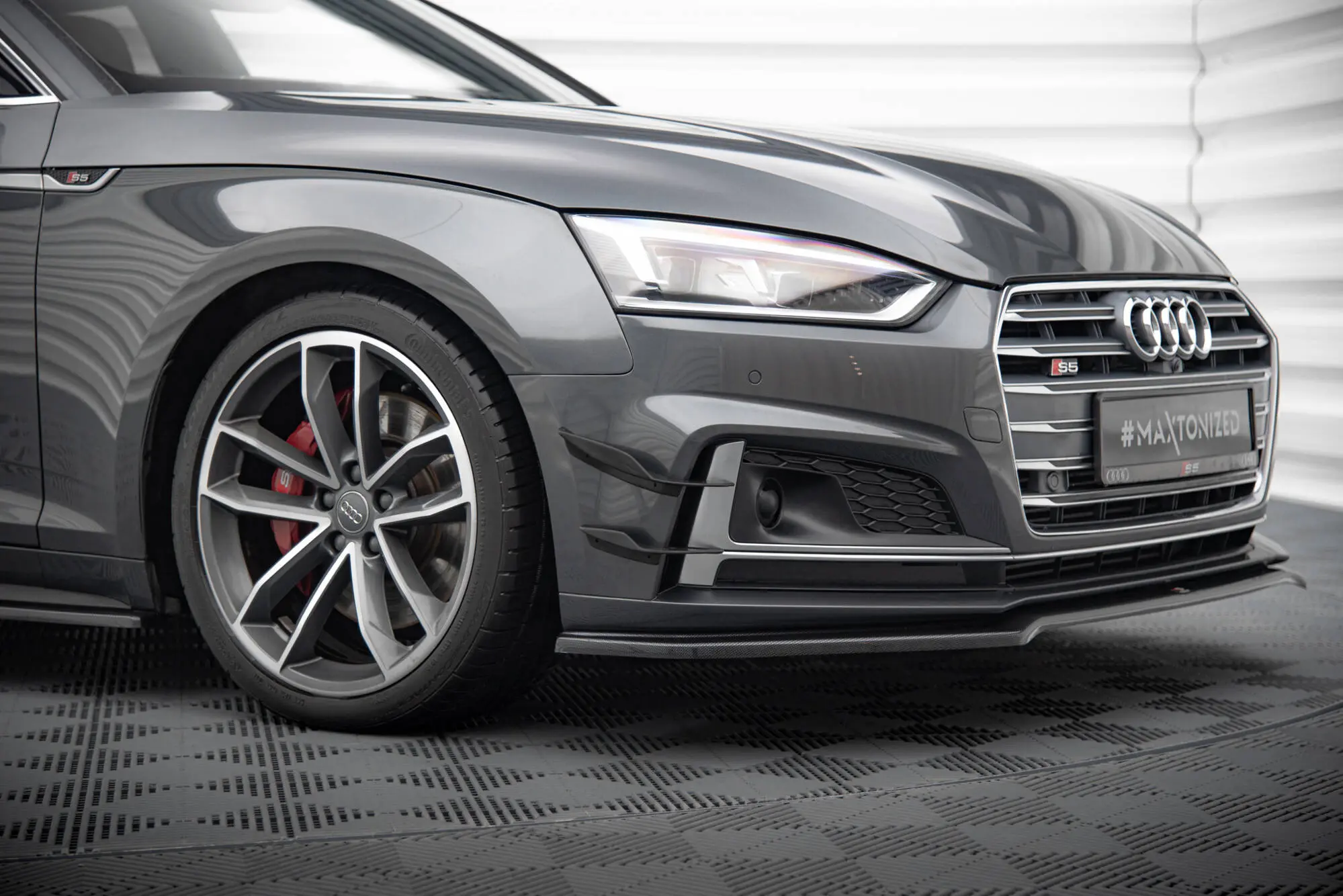Canards vinger Audi S5 F5 / Audi A5 F5 S-Line 2017 - 2019 | Glossy Black Edition
