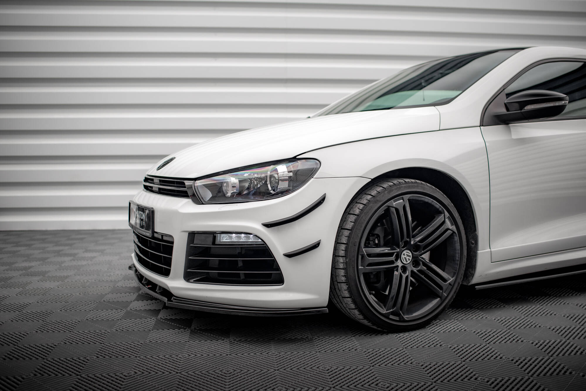 Canards vinger VW Scirocco R mk3 2008 - 2014 | Glossy Black Edition – bilde 3