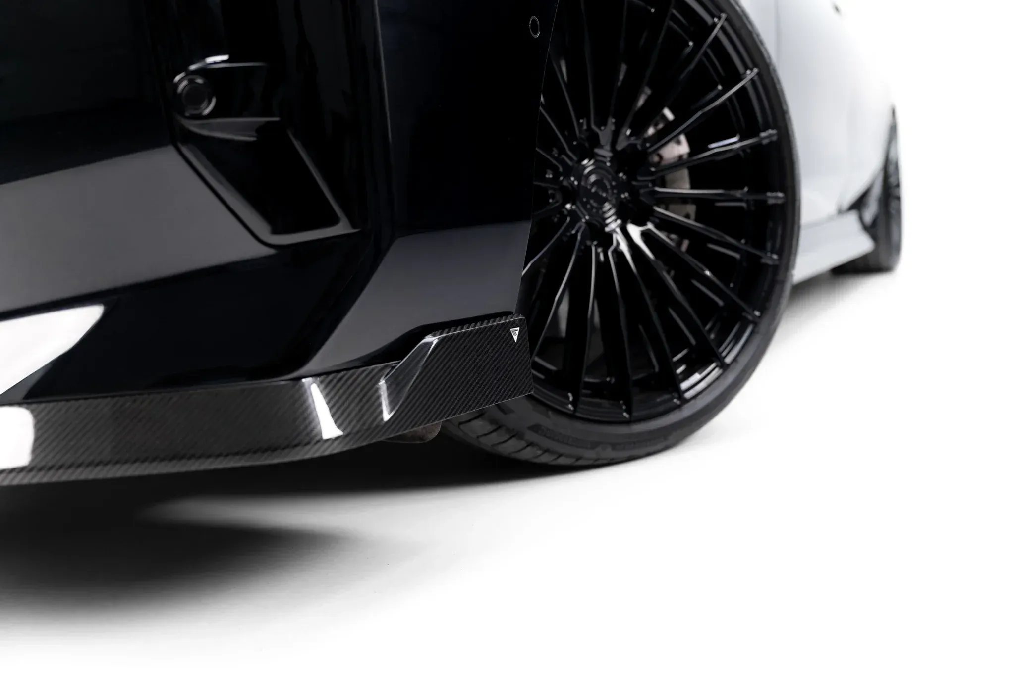 Carbon Frontspoiler BMW 7 G70 M-Pack / M760e / i7 2022 -> | Carbon Edition – bilde 5