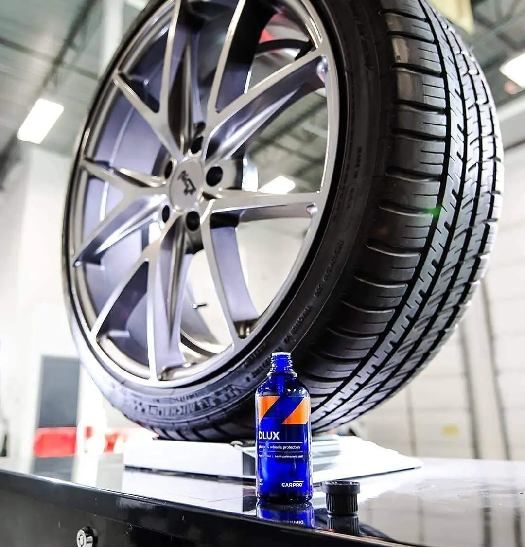 CarPro DLUX Kit │ Felgbeskyttelse - Plast vinyl og felg Coating - 30ml Image 6