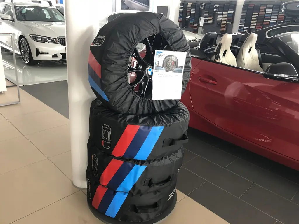 Dekkposer BMW OEM ///M Performance - sett 4 stk. Image 3