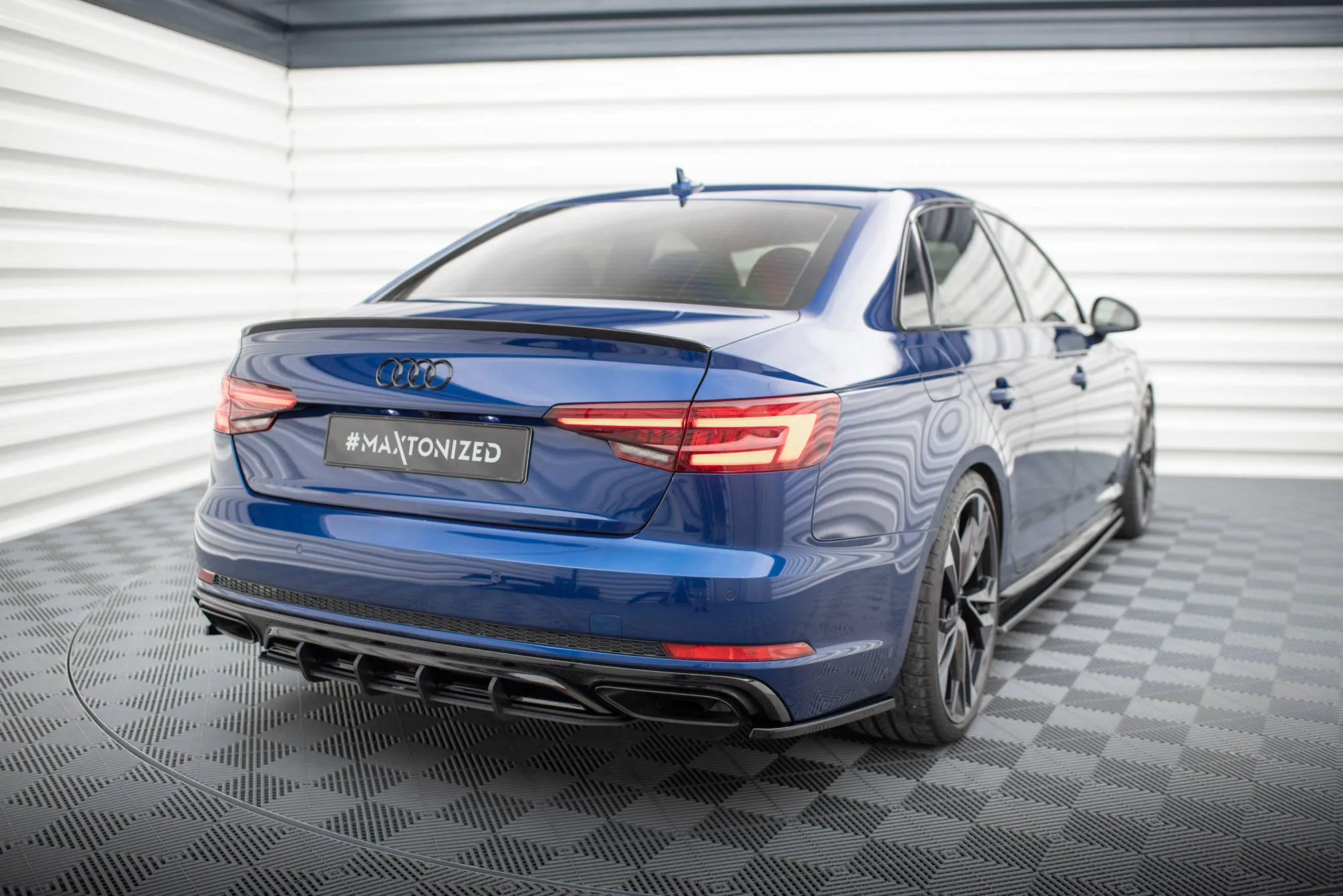 Diffuser Audi A4 (B9) 2020-2026 | Street Pro Black Edition