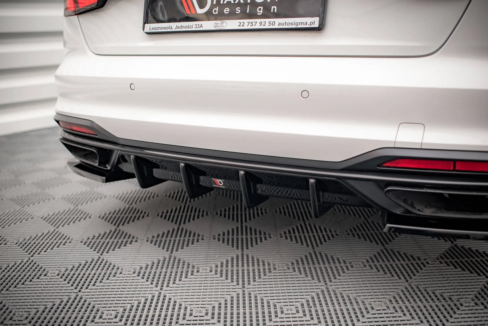 Diffuser Audi A4 B9 Sedan Facelift 2019 - 2024 | Glossy Black Edition – bilde 2