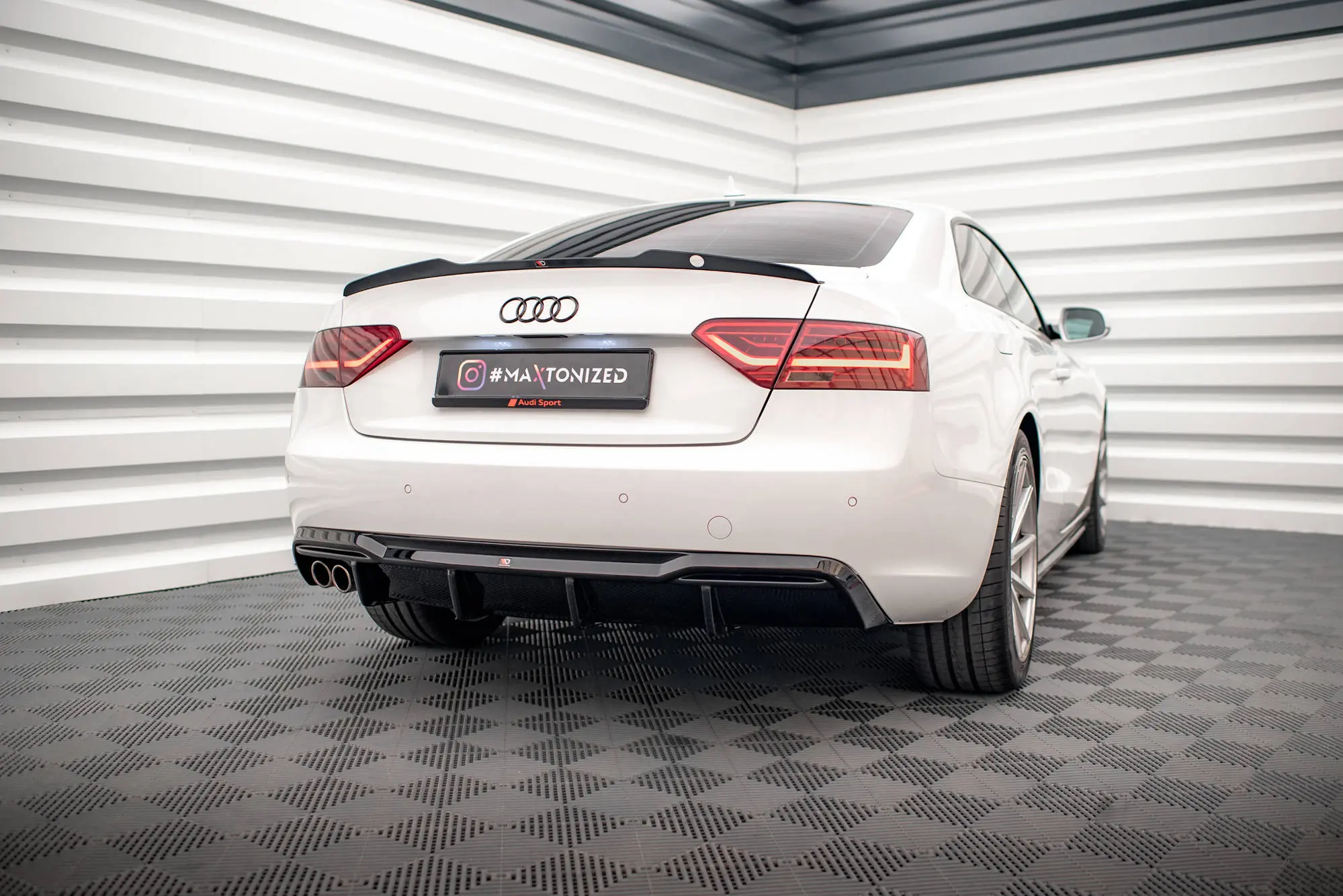 Diffuser Audi A5 8T Coupe facelift 2011 - 2016 | Glossy Black Edition – bilde 4