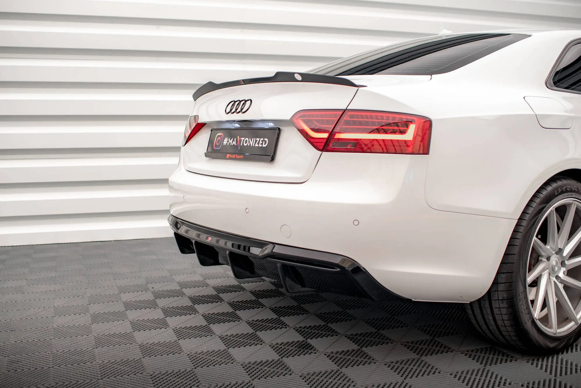 Diffuser Audi A5 8T Coupe facelift 2011 - 2016 | Glossy Black Edition – bilde 5
