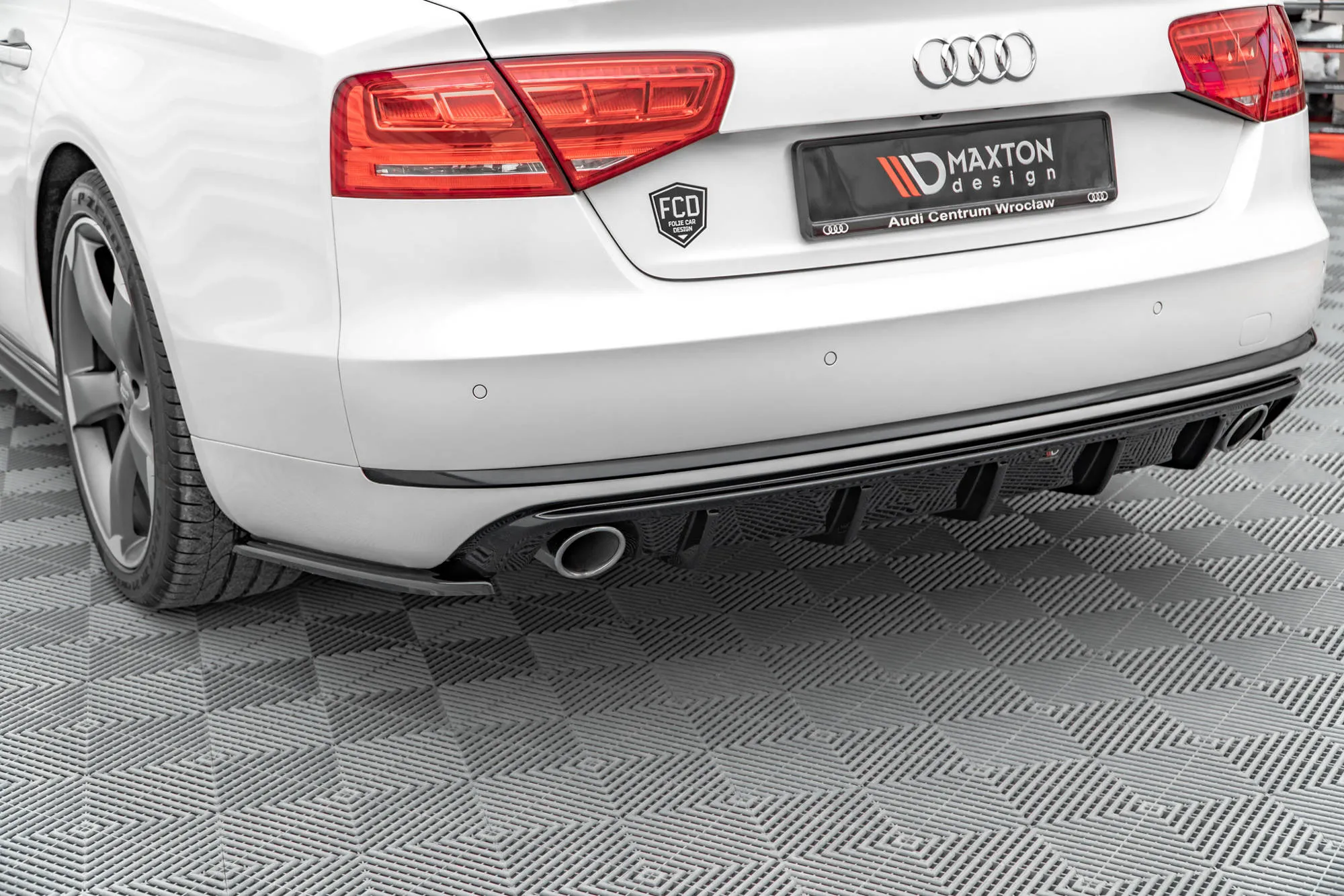 Diffuser Audi A8 D4 2009 - 2013 | Glossy Black Edition – bilde 5