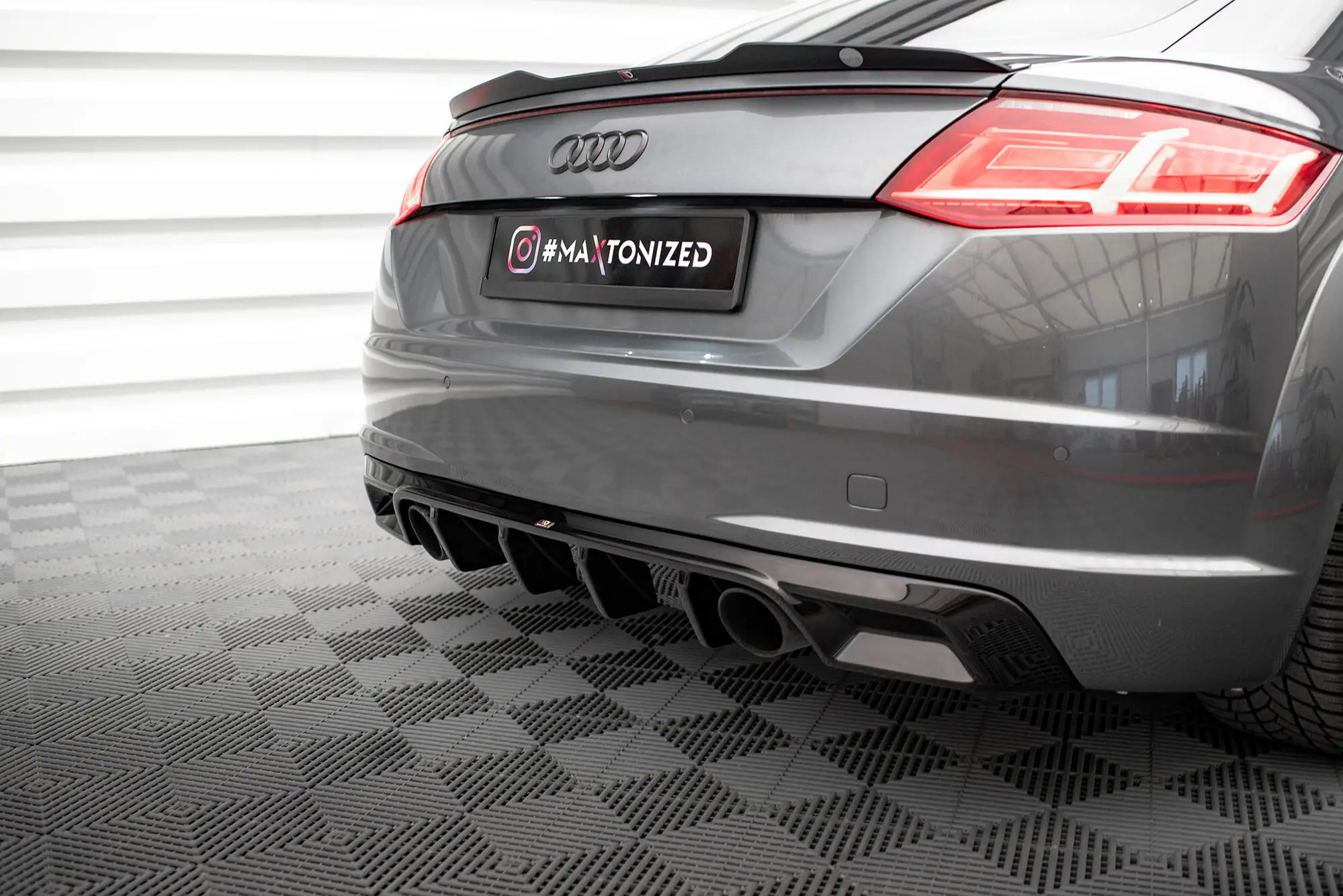Diffuser Audi TT (8S) S-Line 2014 - 2018 | Glossy Black Edition
