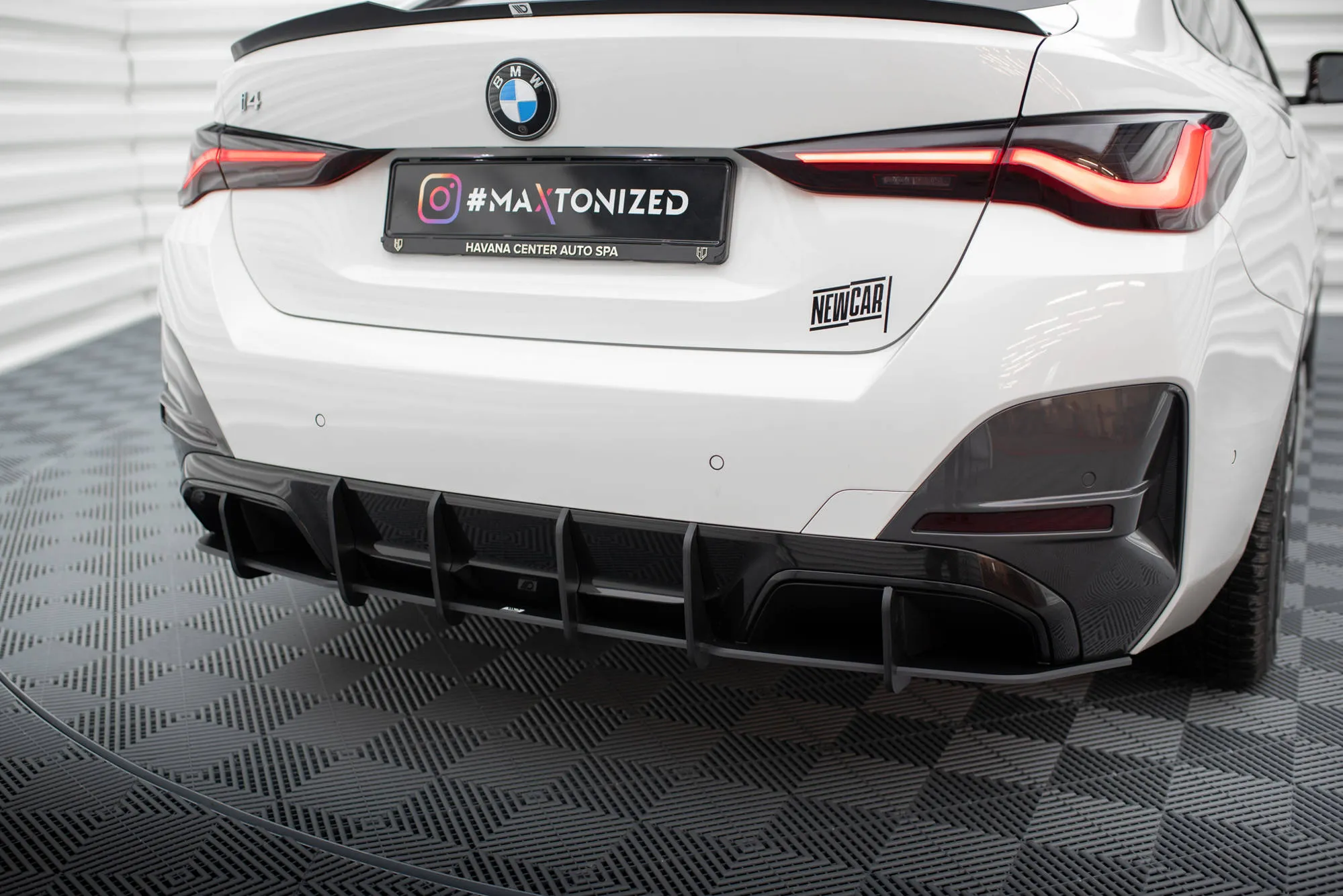 Diffuser BMW i4 (G26) 2021-> | Street Pro Black Edition