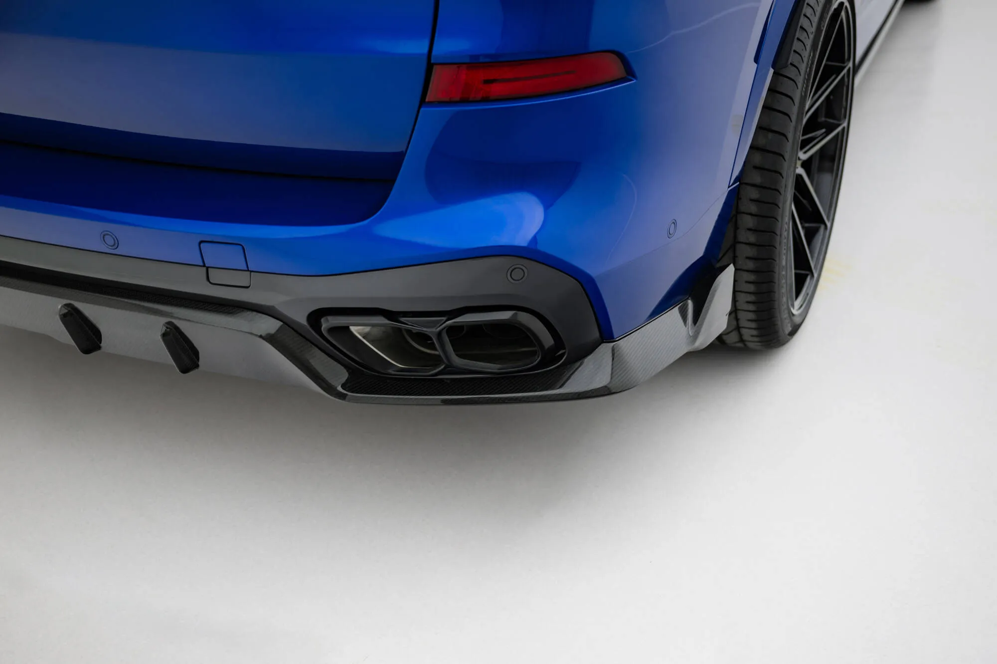 Diffuser BMW X5 (G05 Facelift) 2023-2026 | Carbon Fiber Edition – bilde 4
