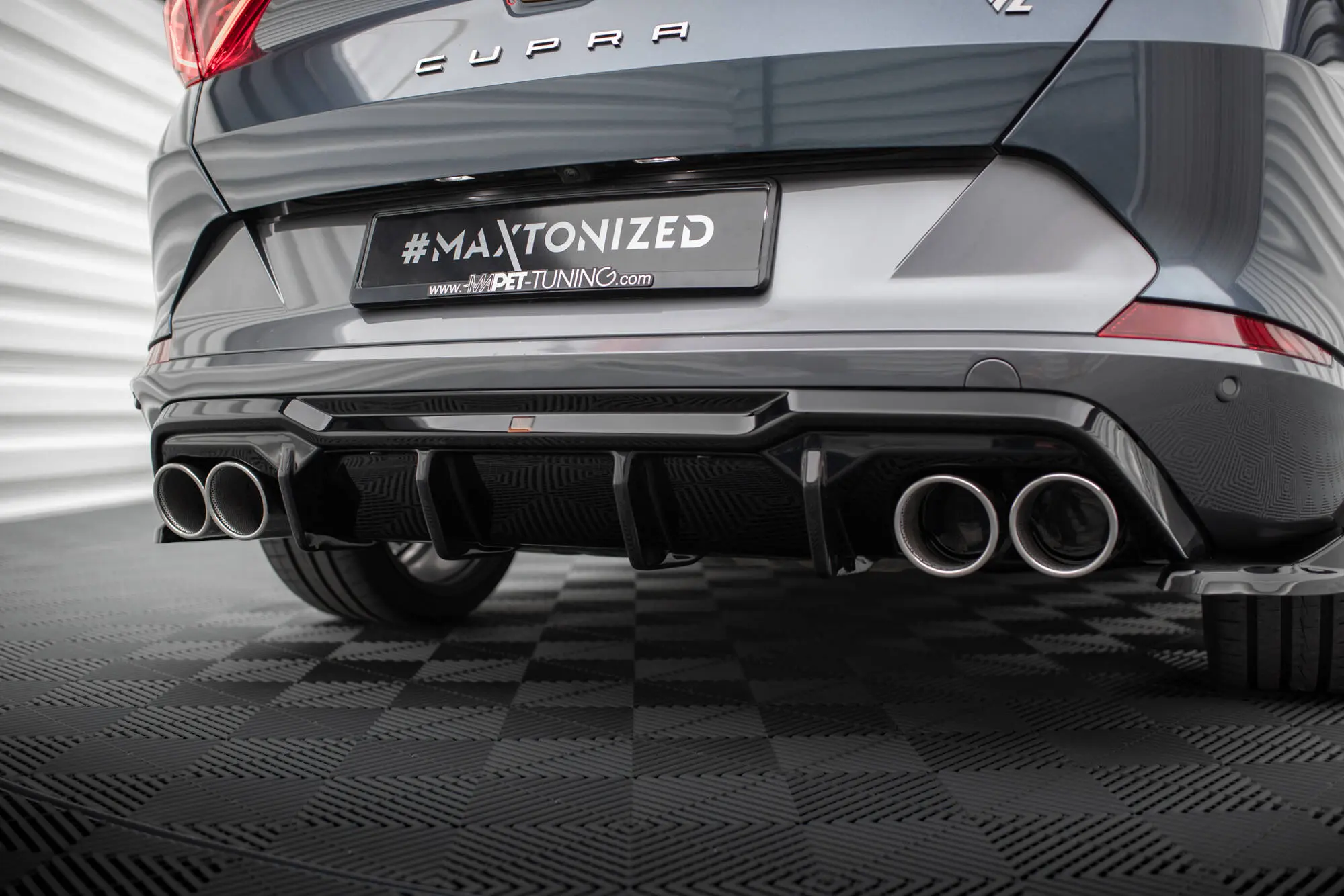 Diffuser + dummy eksos Cupra Formentor 2020 - > | V.3 Glossy Black Edition