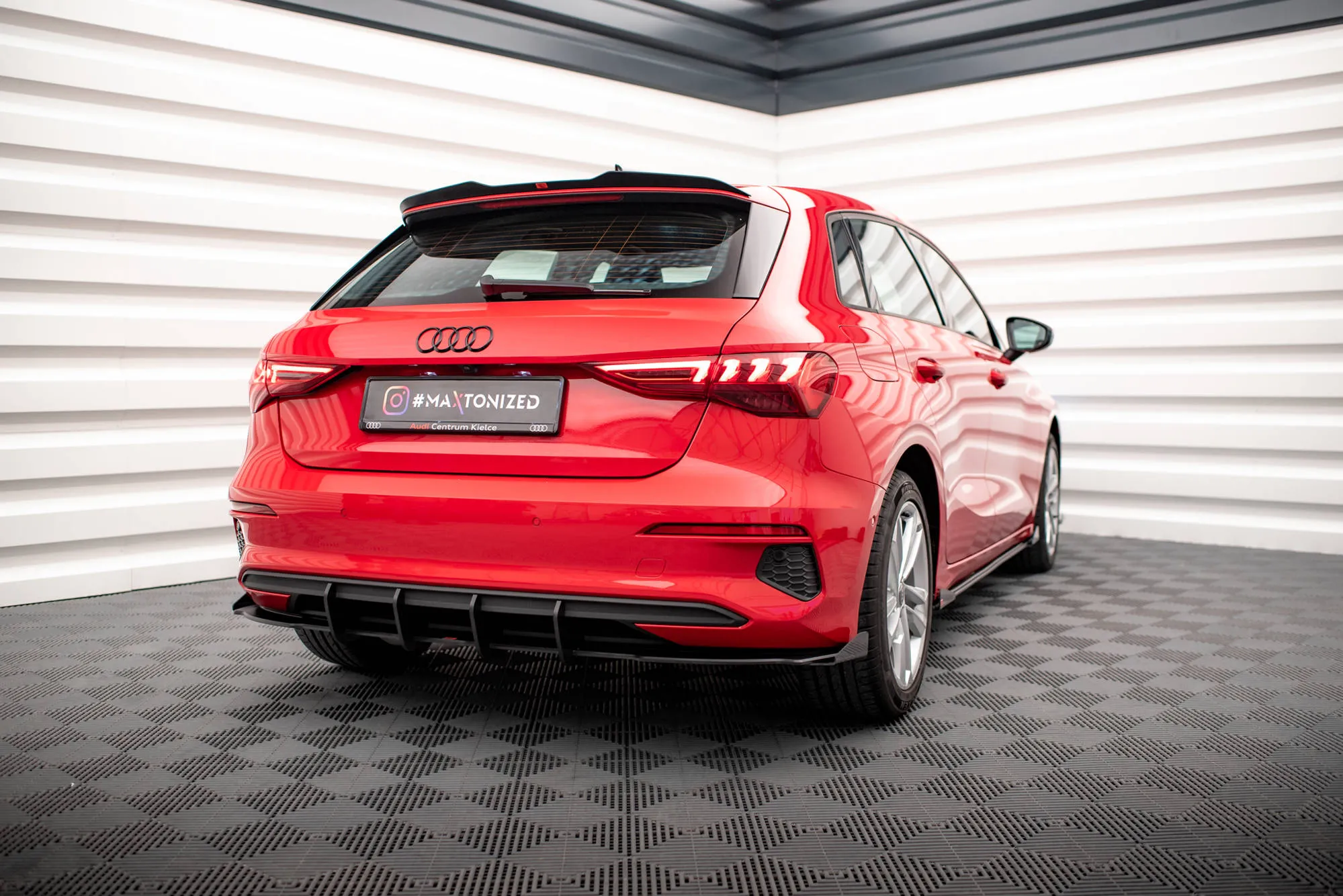 Diffuser + Flopper Audi A3 8Y 2020 -> | Street Pro Black Edition