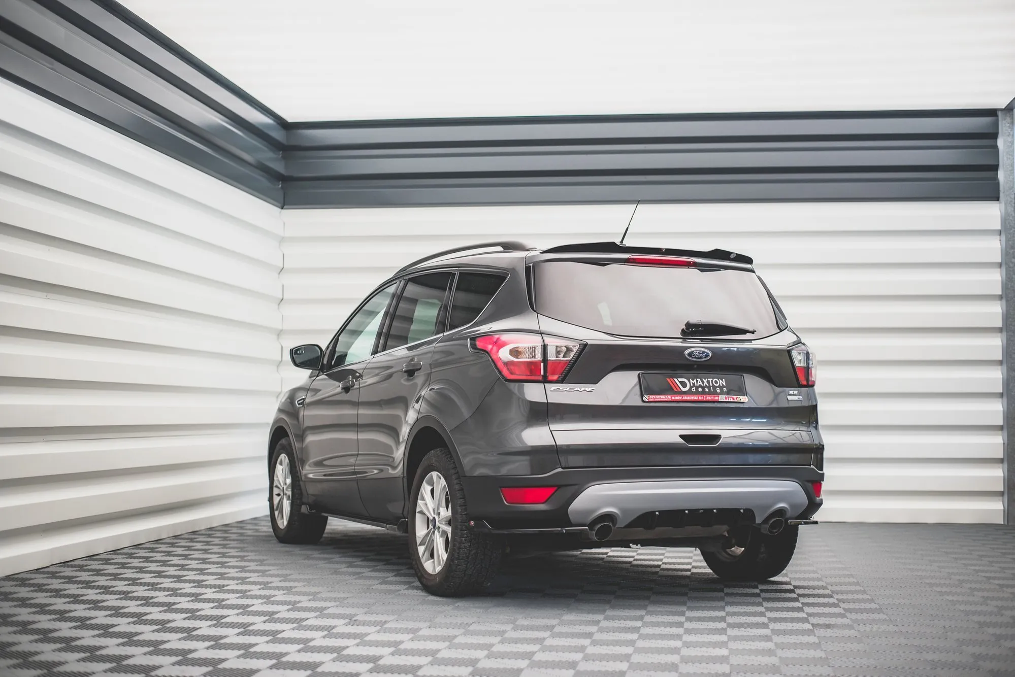 Diffuser Ford Escape III 2012-2019 | Glossy Black Edition