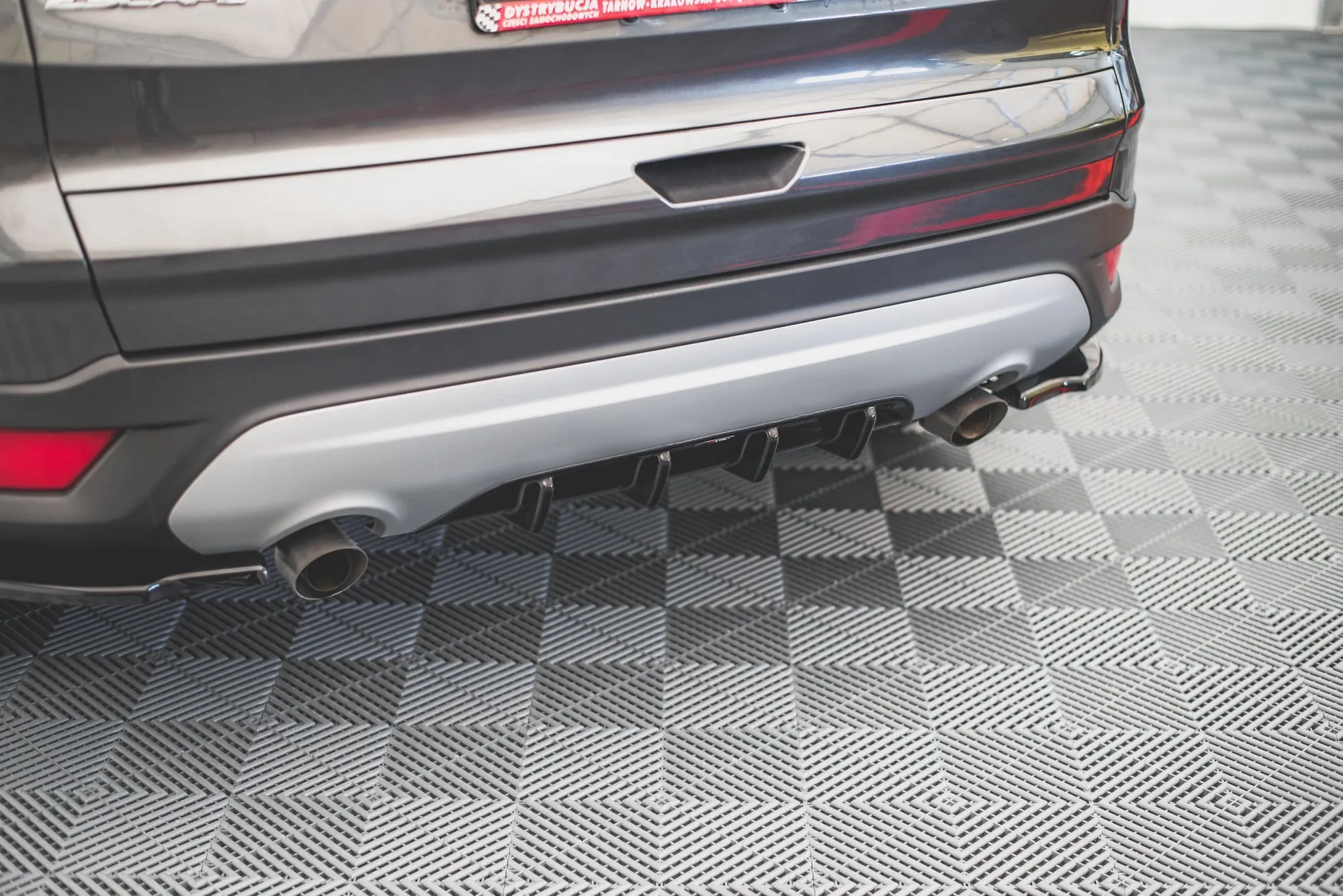 Diffuser Ford Escape III 2012-2019 | Glossy Black Edition – bilde 2
