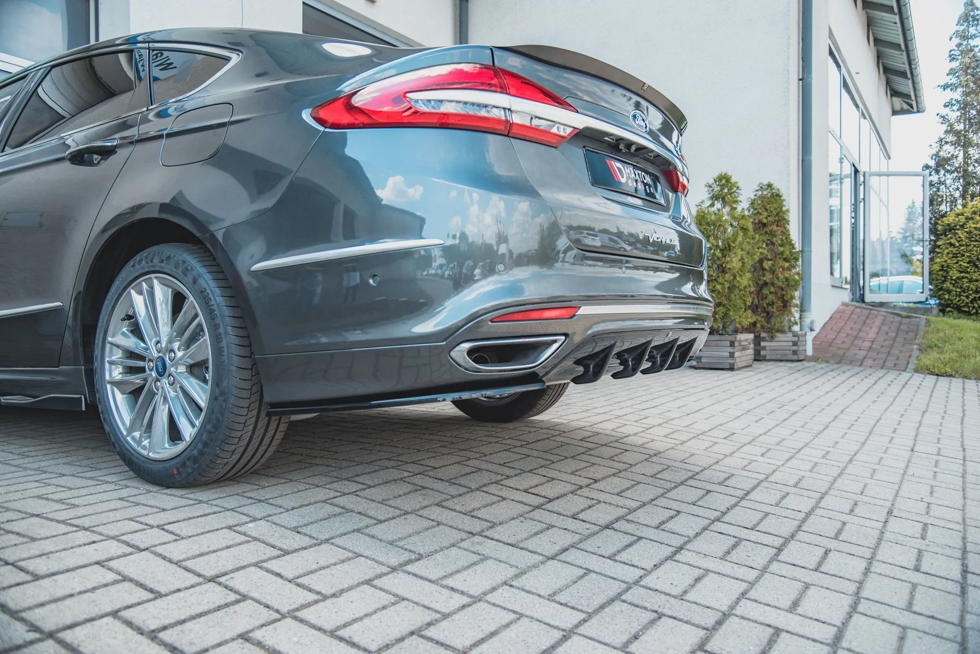 Diffuser Ford Mondeo V Vignale Sedan Facelift 2019 - 2022 | Glossy Black Edition – bilde 4