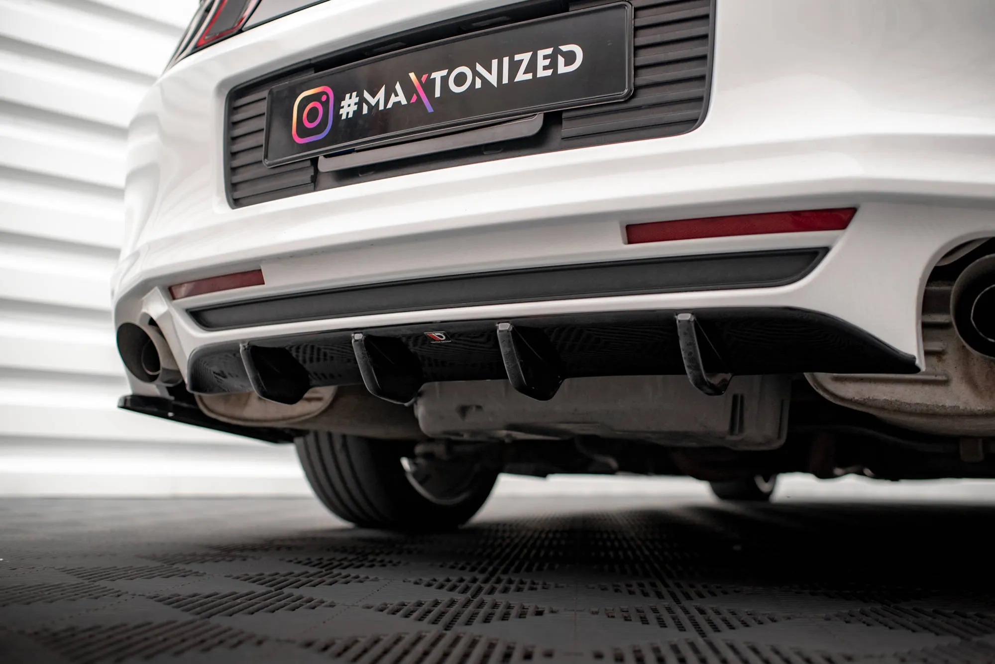 Diffuser Ford Mustang Mk5 Facelift 2009 - 2014 | Glossy Black Edition – bilde 3