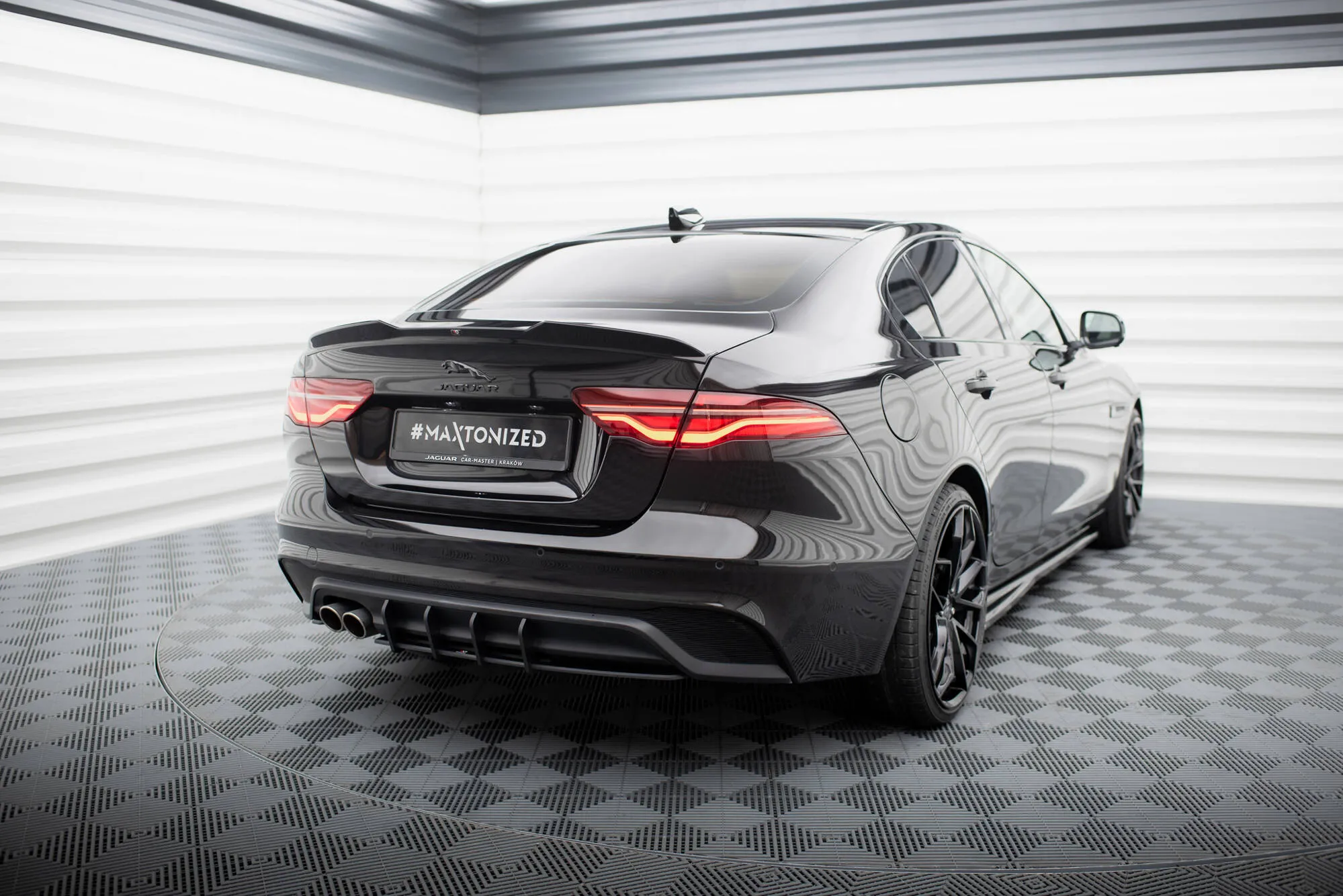 Diffuser Jaguar XE (Mk1 Facelift) 2019-2026 | Street Pro Black Edition