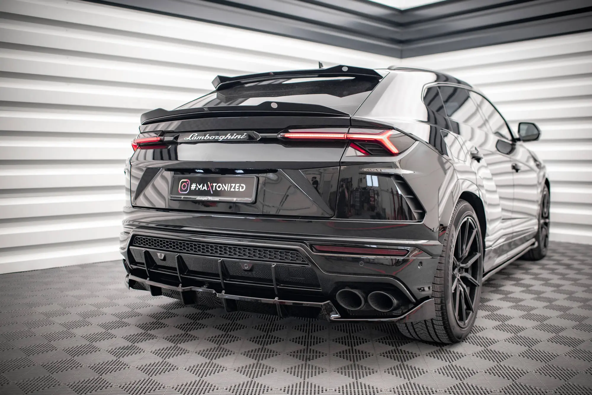 Diffuser Lamborghini Urus 2018-> – bilde 7
