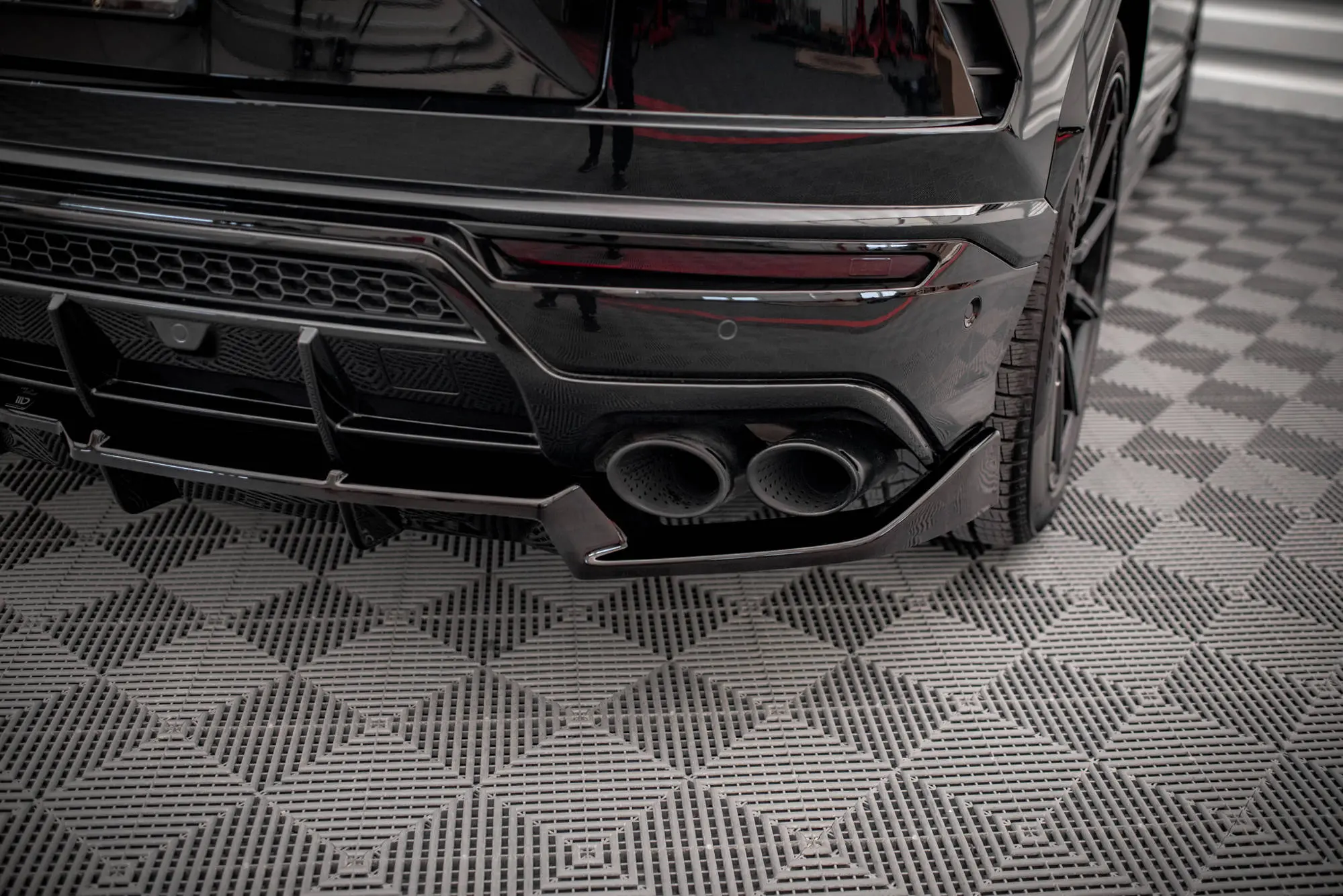 Diffuser Lamborghini Urus 2018-> – bilde 8