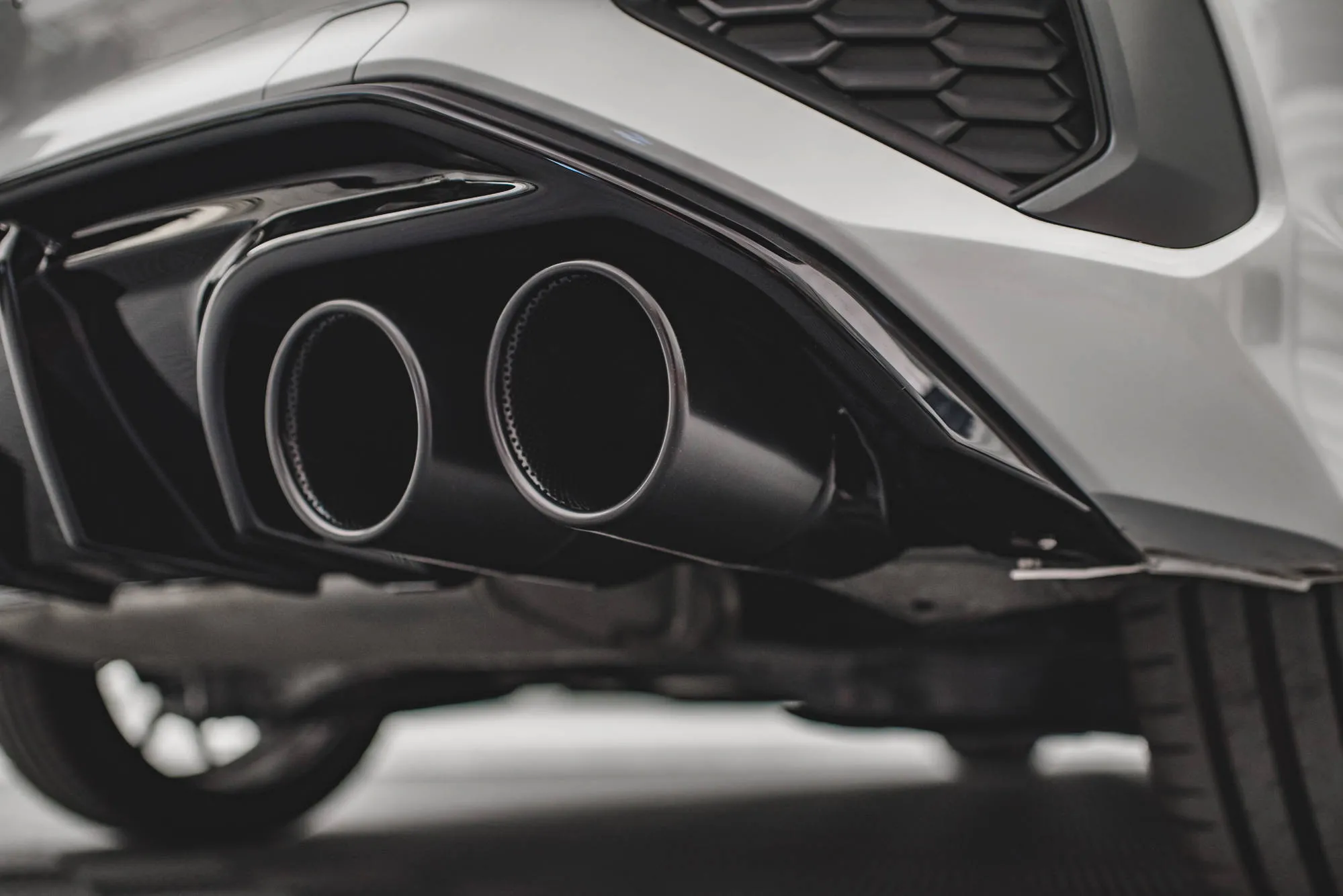 Diffuser med imiterte eksosrør med Milltek eksos Audi S3/ A3 S-Line (8Y) 2020 -> | Glossy Black Edition – bilde 2