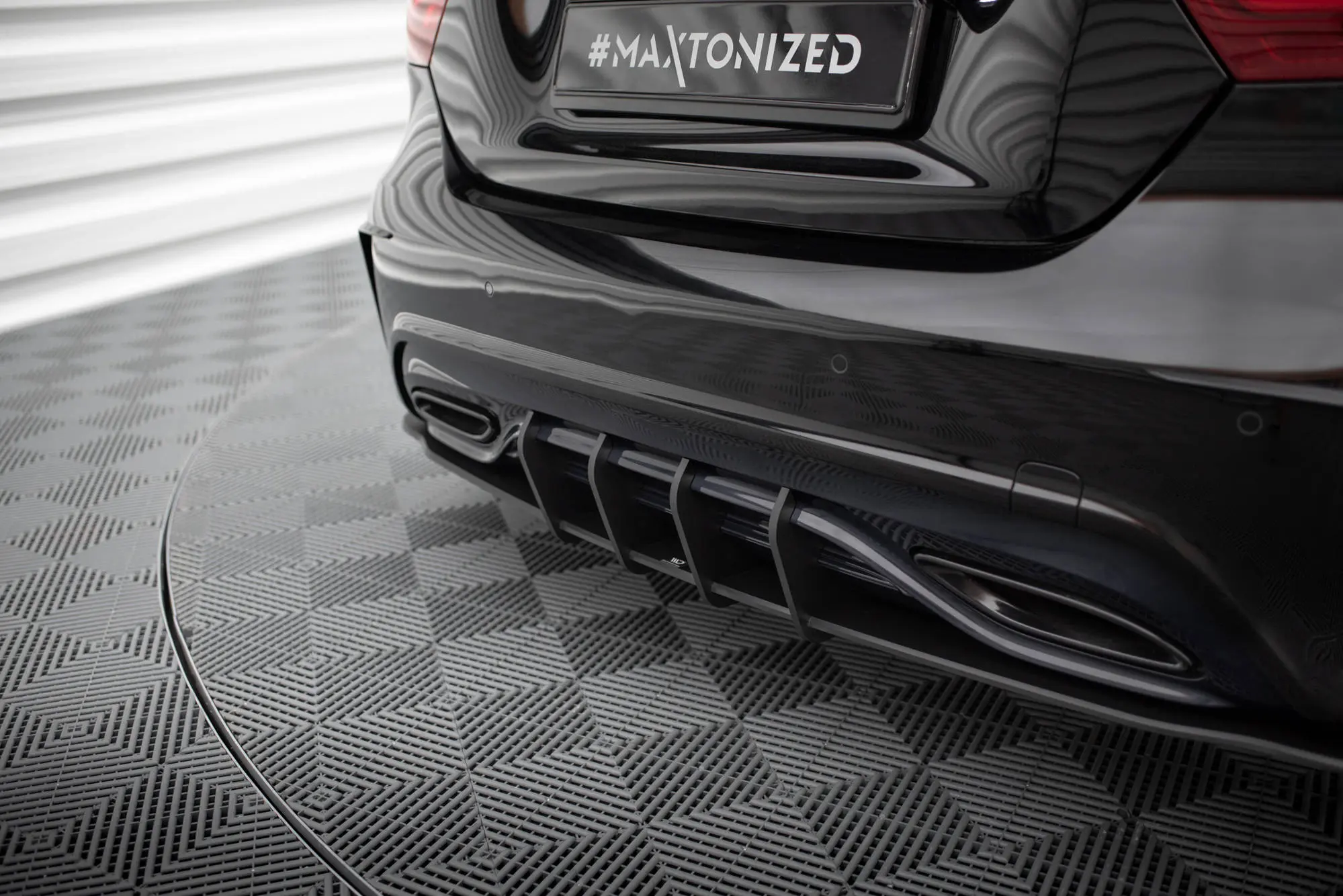 Diffuser Mercedes-Benz A (W176) AMG-Line facelift 2015 - 2018 | Street Pro Black Edition