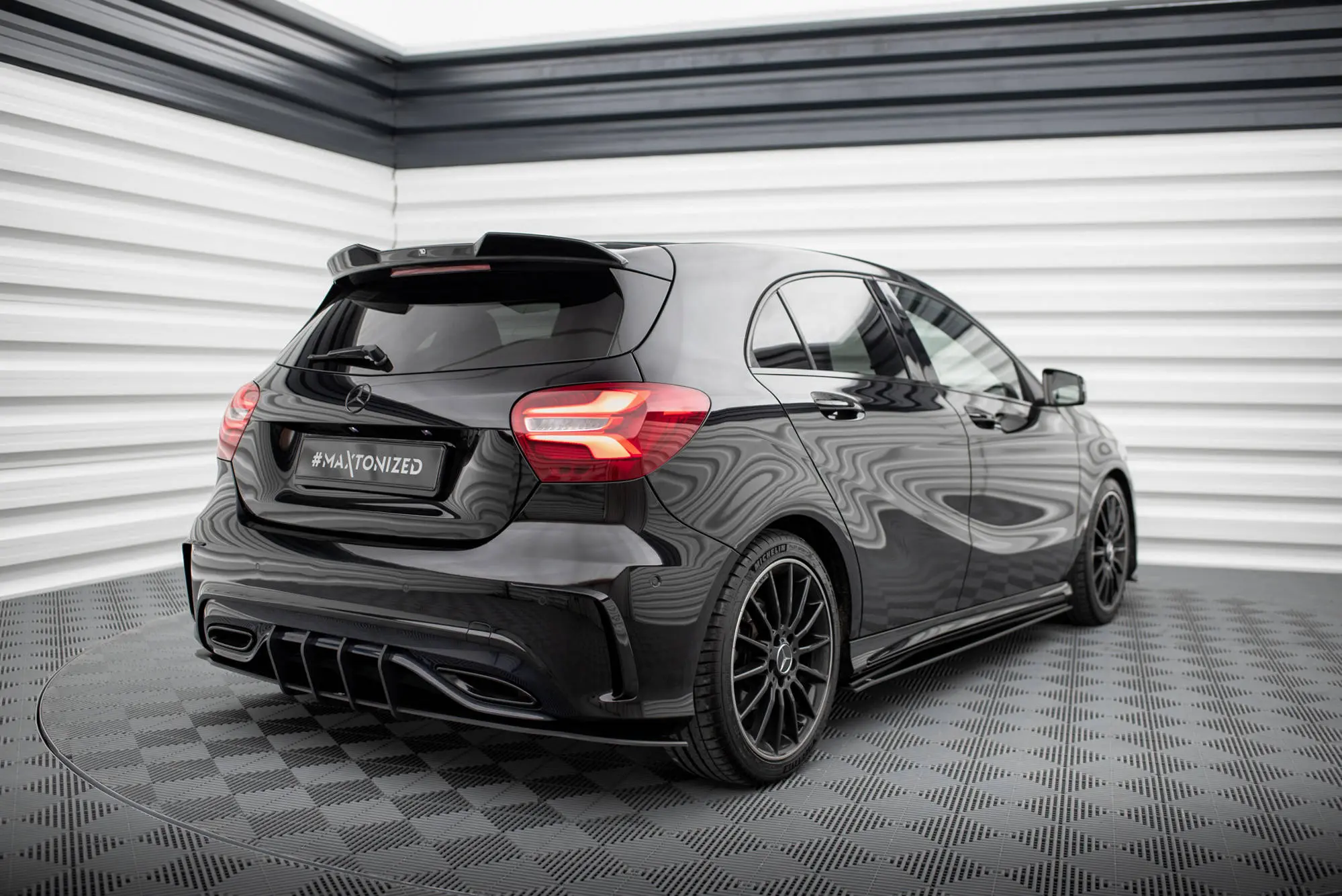 Diffuser Mercedes-Benz A (W176) AMG-Line facelift 2015 - 2018 | Street Pro Black Edition – bilde 4
