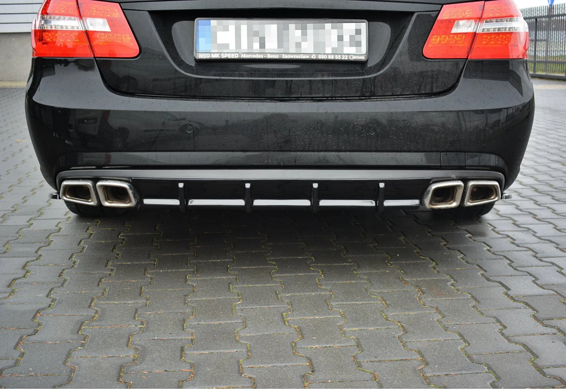 Diffuser Mercedes-Benz E63 AMG (W212 / S212) 2009 - 2012 | Glossy Black Edition