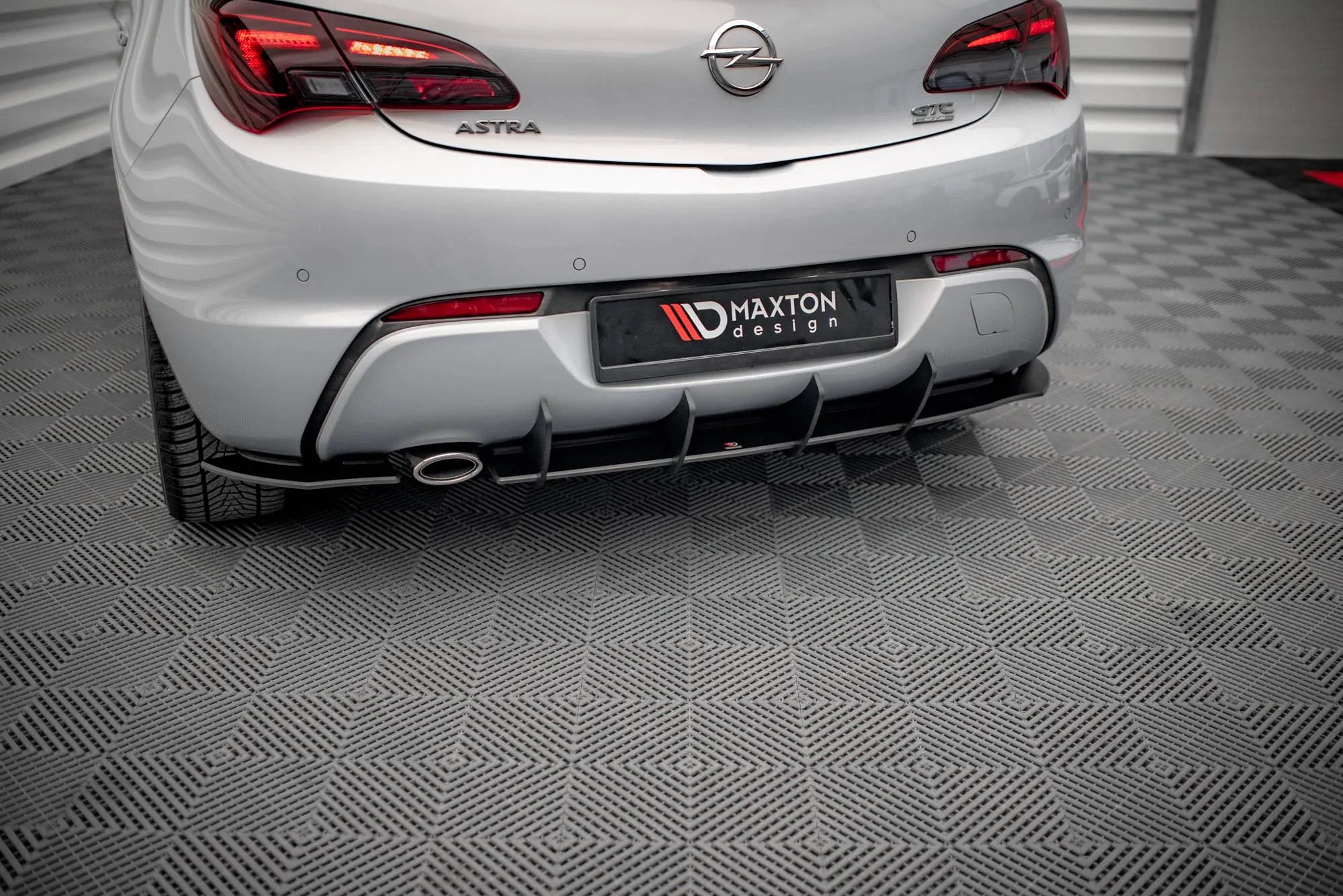 Diffuser Opel Astra Gtc OPC-Line J 2011-2018 | Street Pro Black Edition
