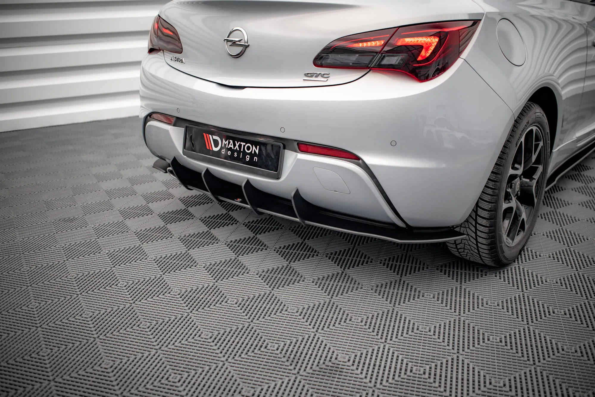 Diffuser Opel Astra Gtc OPC-Line J 2011-2018 | Street Pro Black Edition – bilde 4