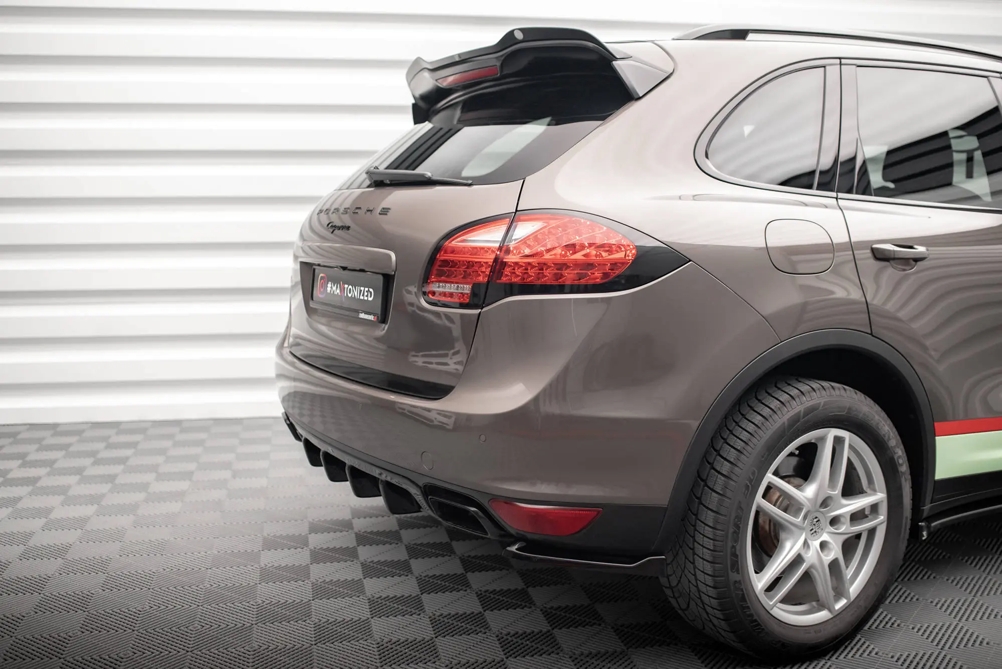 Diffuser Porsche Cayenne II (92A) 2010 - 2014 – bilde 4