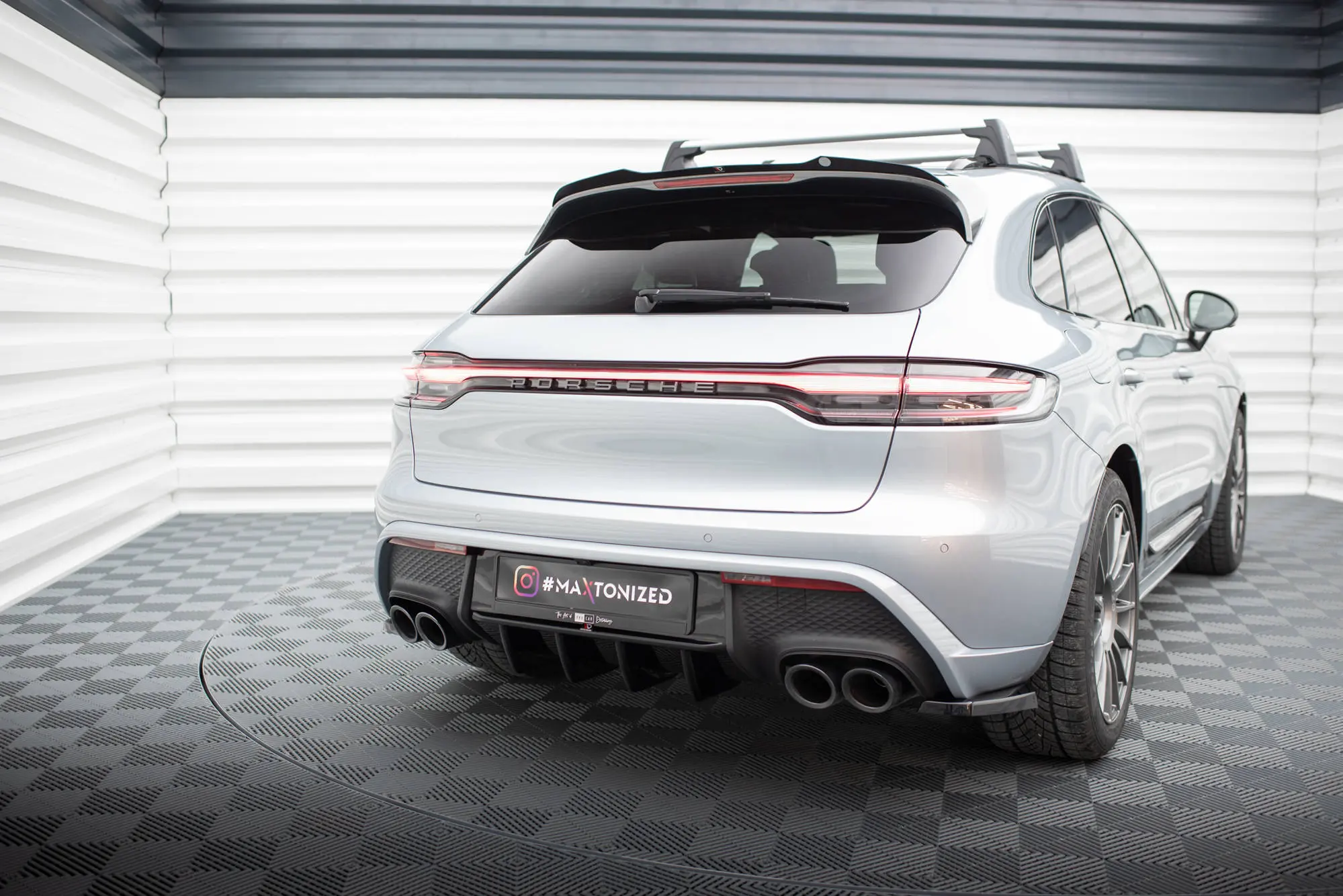 Diffuser Porsche Macan I (95B) II Facelift 2021 - 2024 | Glossy Black Edition – bilde 3