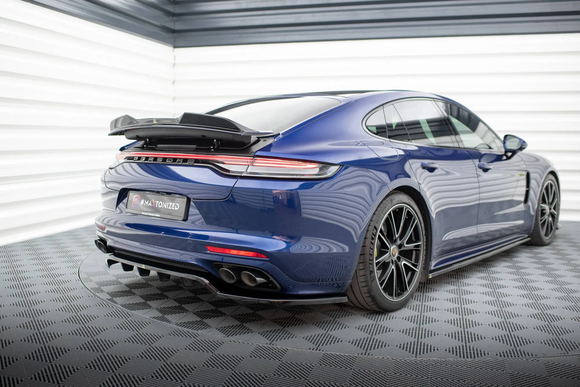 Diffuser Porsche Panamera E-Hybrid (971) Facelift 2020 - 2023 | Glossy Black Edition – bilde 4