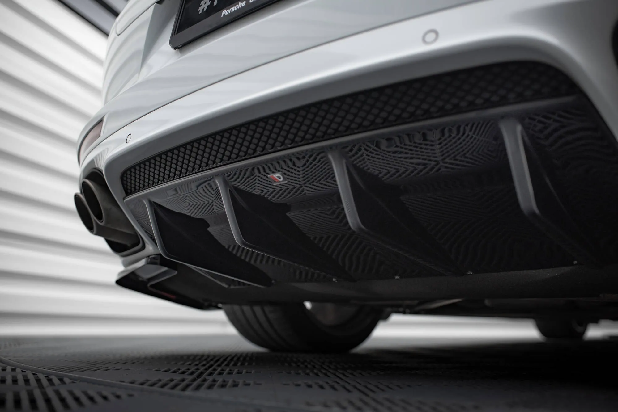 Diffuser Porsche Panamera GTS (971) 2019 - 2020 | Glossy Black Edition – bilde 3