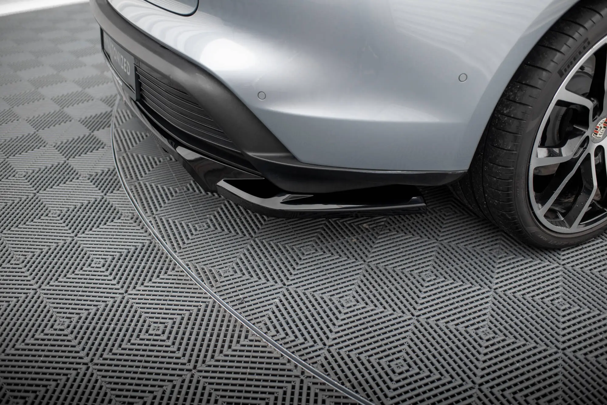 Diffuser Porsche Taycan 2019 -> | Black Edition Image 6
