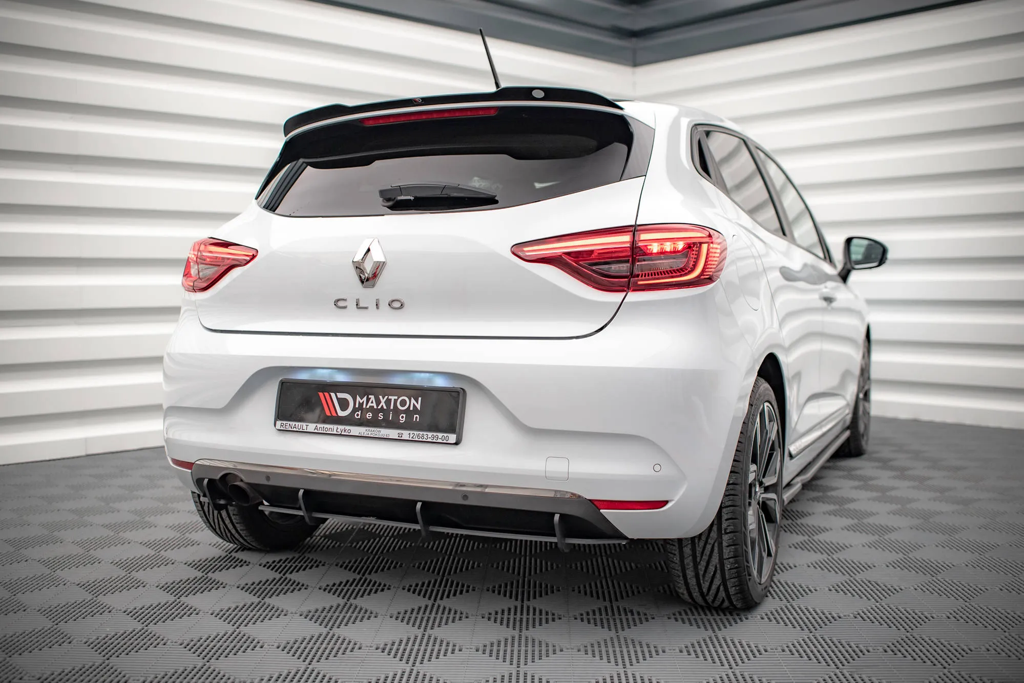 Diffuser Renault Clio (Mk5) 2019-> | Street Pro Black Edition – bilde 4