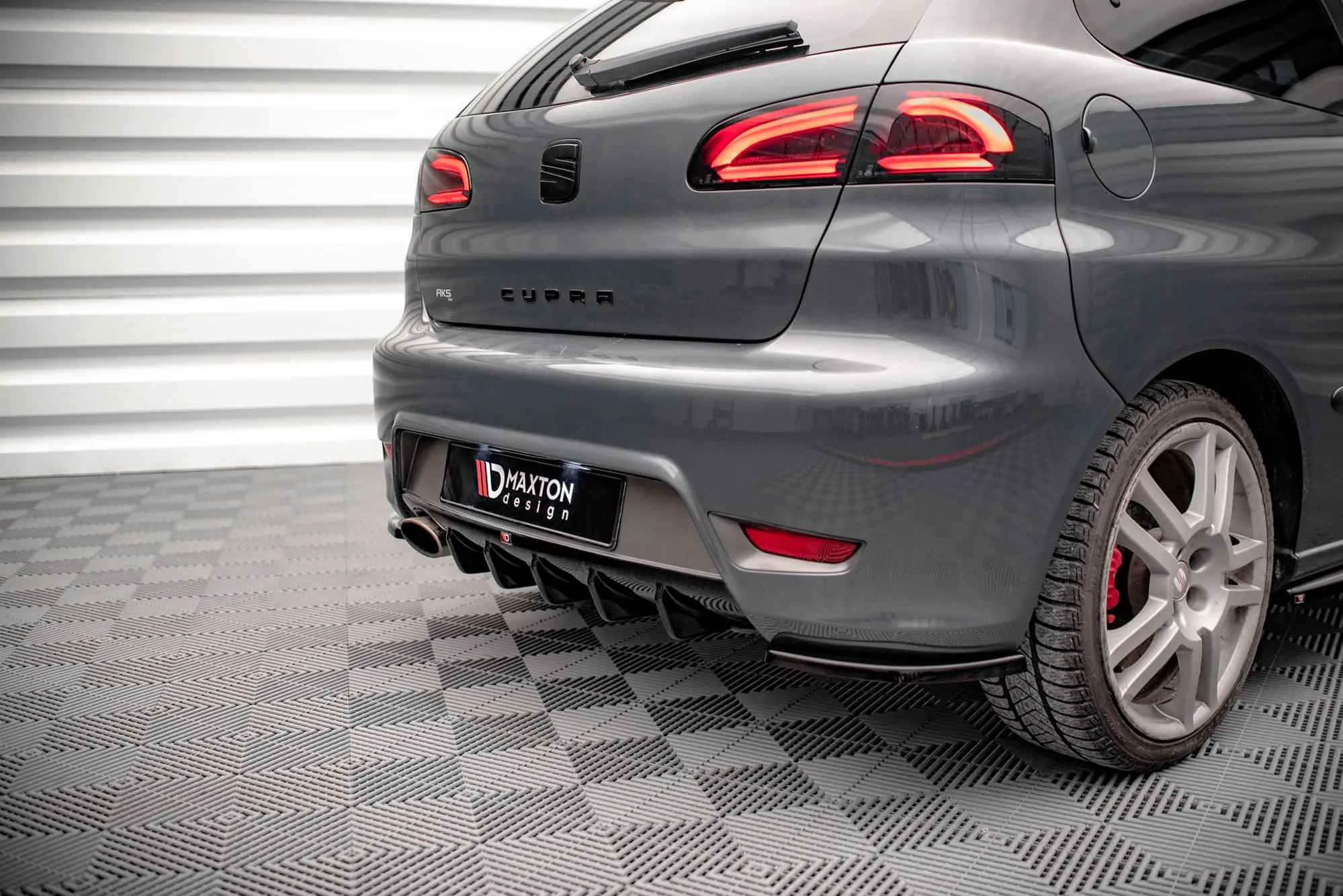 Diffuser Seat Ibiza Cupra 2004-2008 | Glossy Black Edition