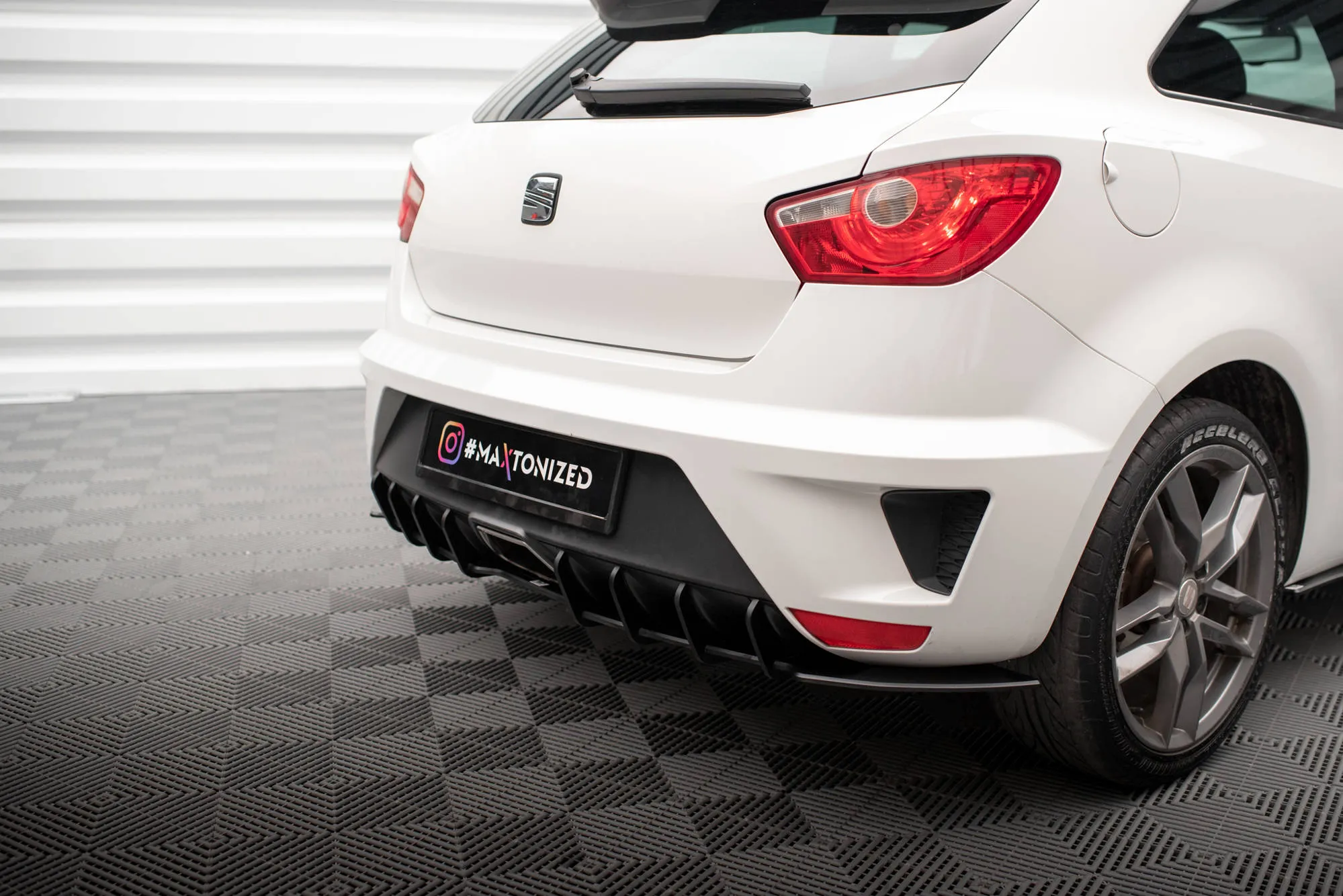 Diffuser Seat Ibiza Cupra Sport IV 2008 - 2012 | Street Pro Black Edition – bilde 4