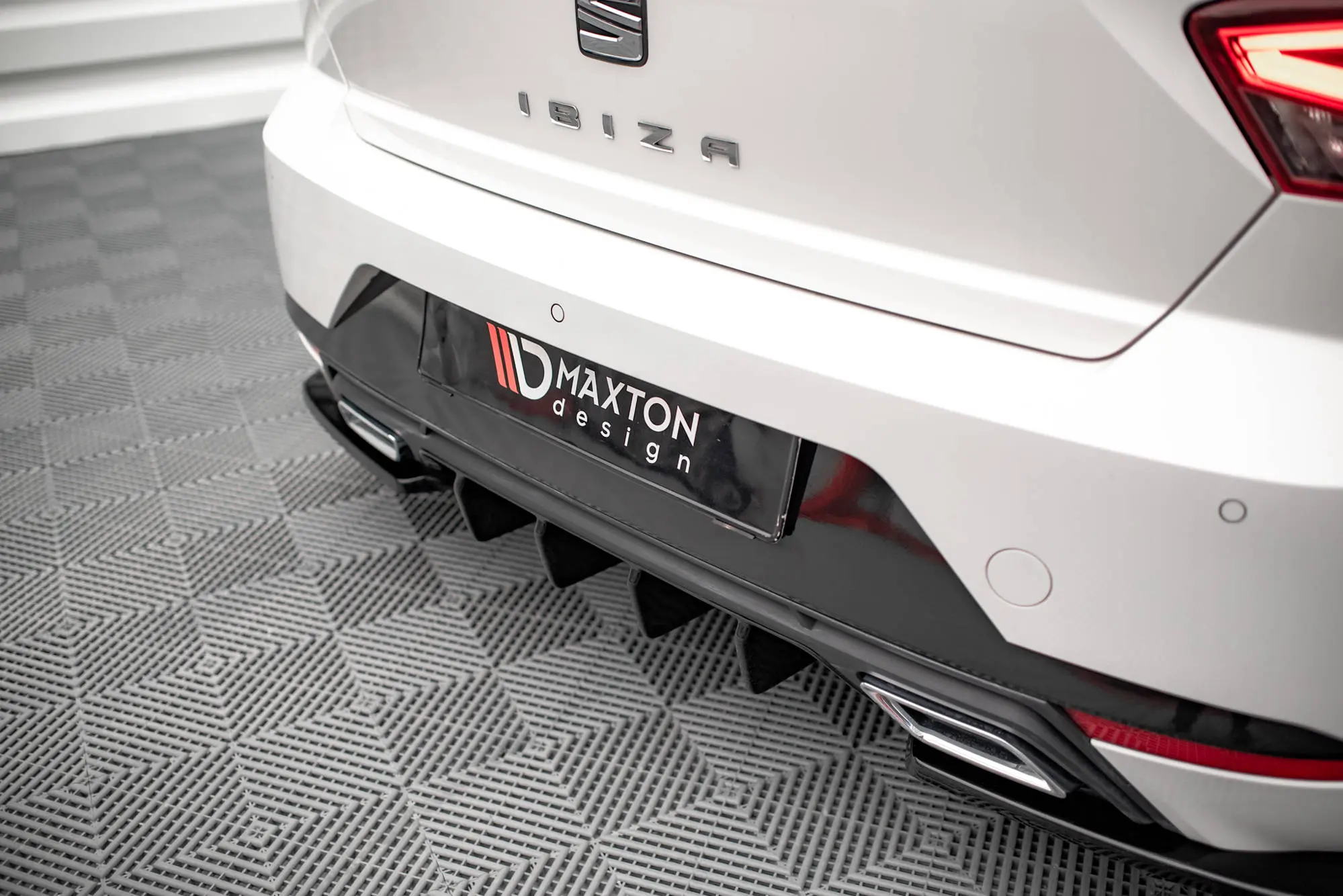 Diffuser Seat Ibiza FR Mk5 2017 - 2021| Glossy Black Edition – bilde 5