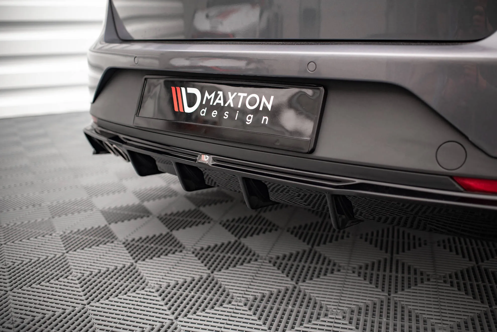 Diffuser Seat Leon FR Sportstourer MK3 2012-2016 | Glossy Black Edition – bilde 3