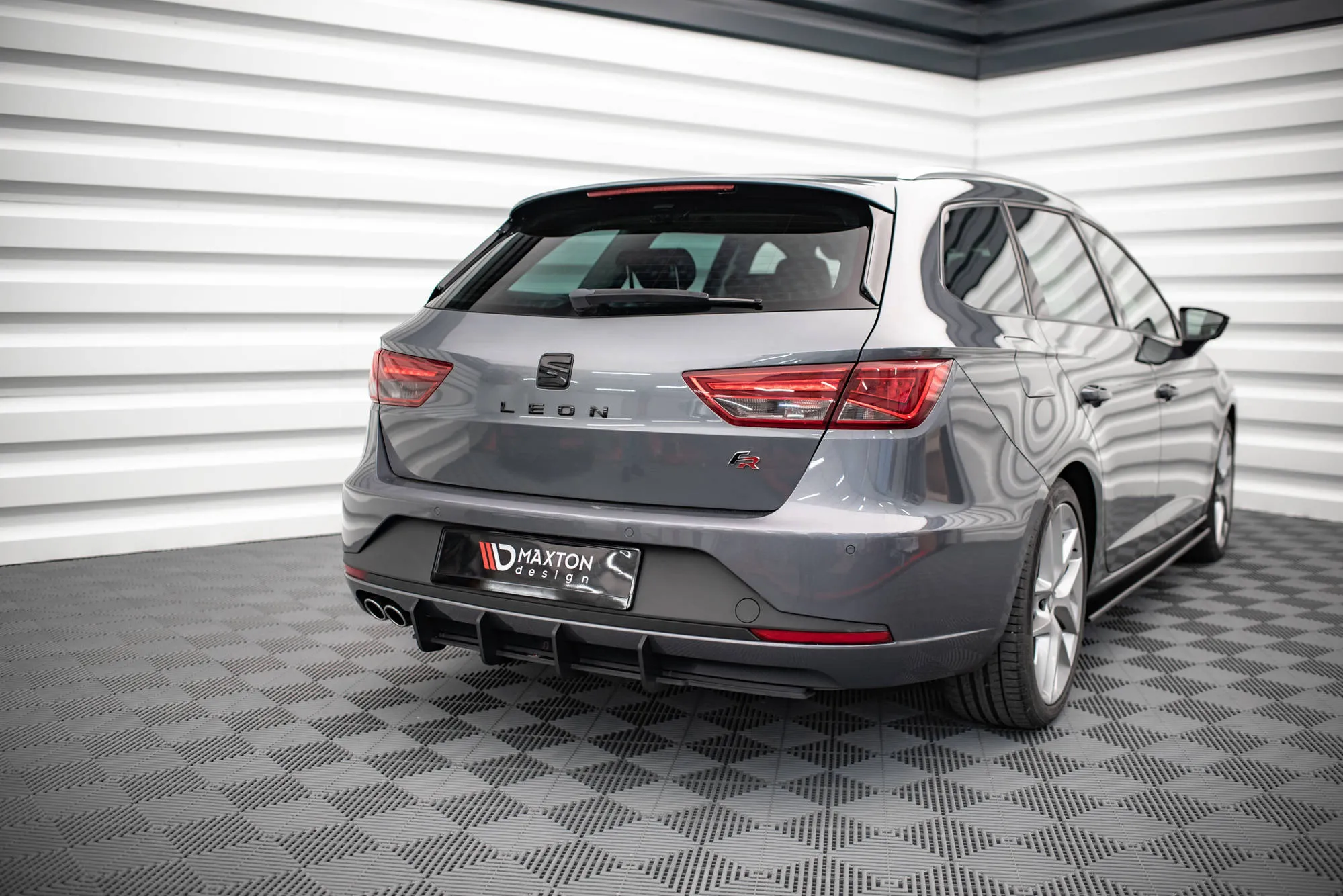 Diffuser Seat Leon FR SportStourer (Mk3) 2012-2016 | Street Pro Black Edition – bilde 5