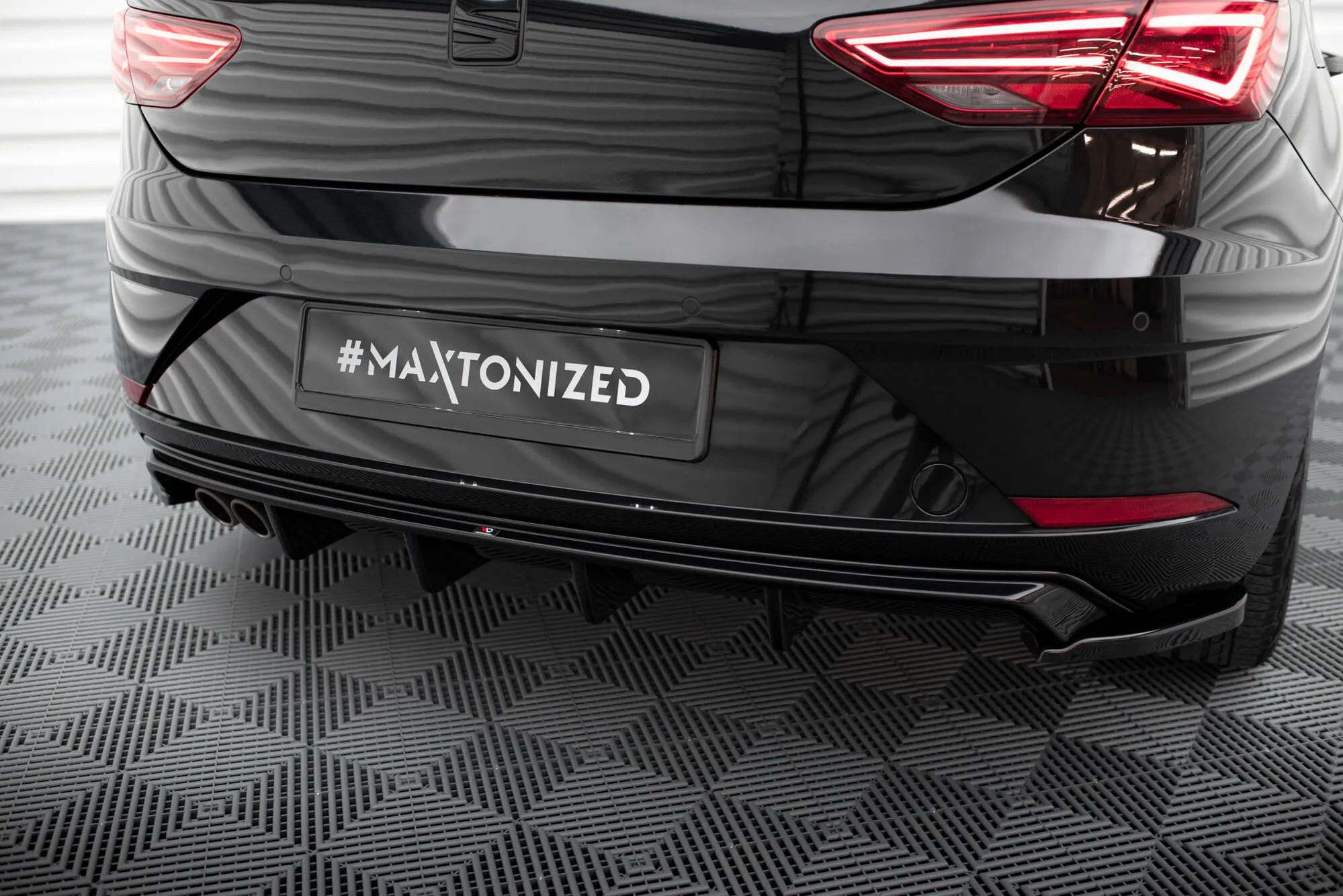 Diffuser Seat Leon III Facelift 2016 - 2020 | Glossy Black Edition