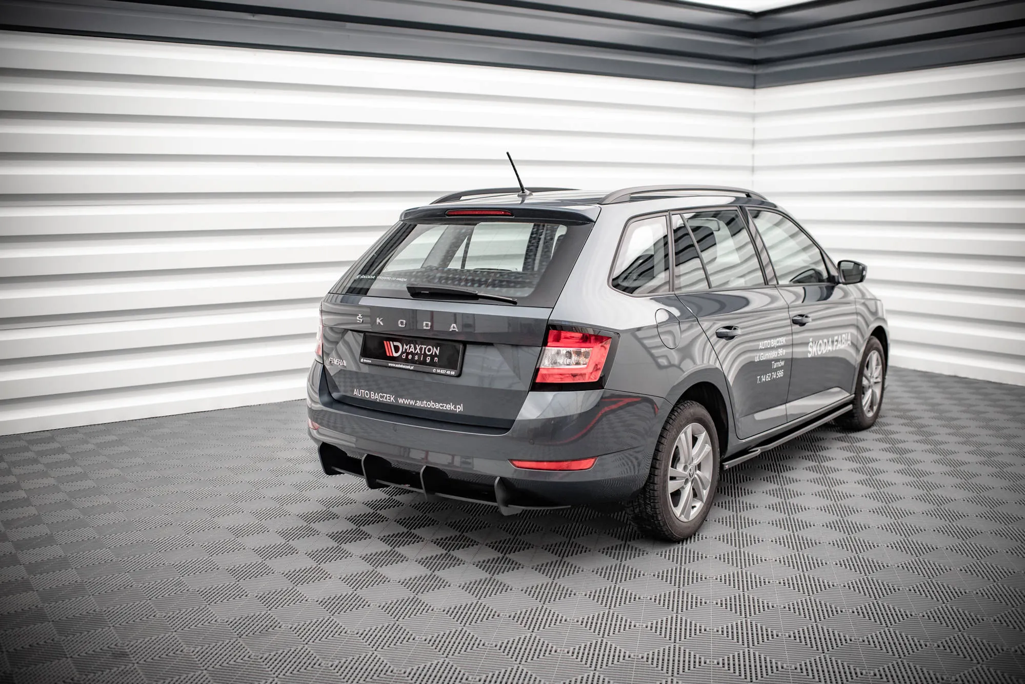 Diffuser Skoda Fabia MK3 Facelift 2019-> | Street Pro Black Edition – bilde 3