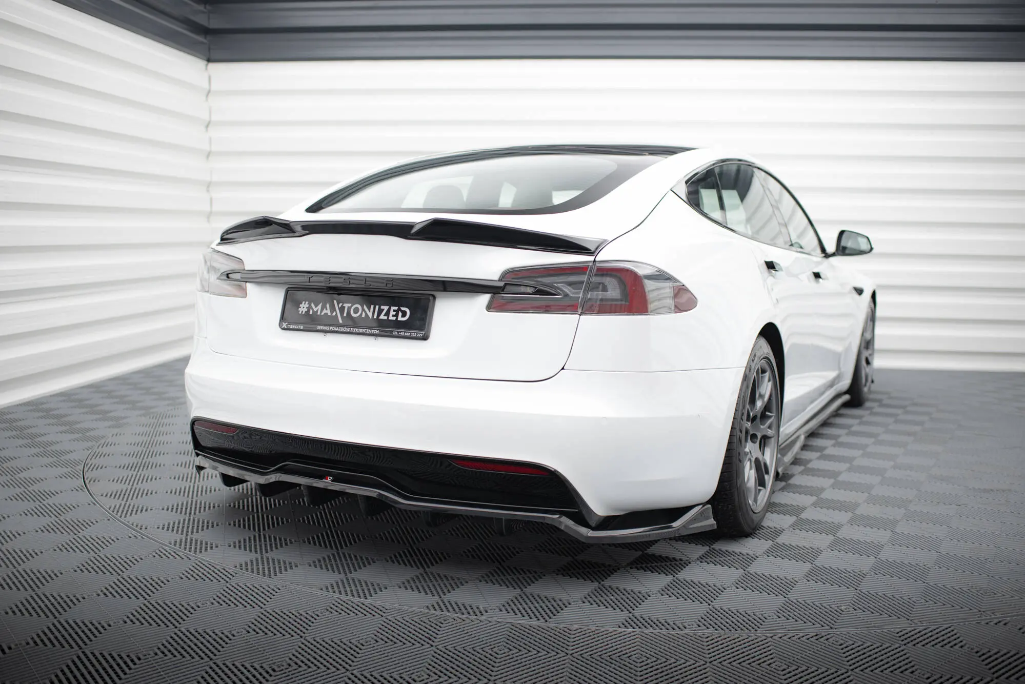 Diffuser Tesla Model S Plaid 2021 -> | V.1 Glossy Black Edition – bilde 2
